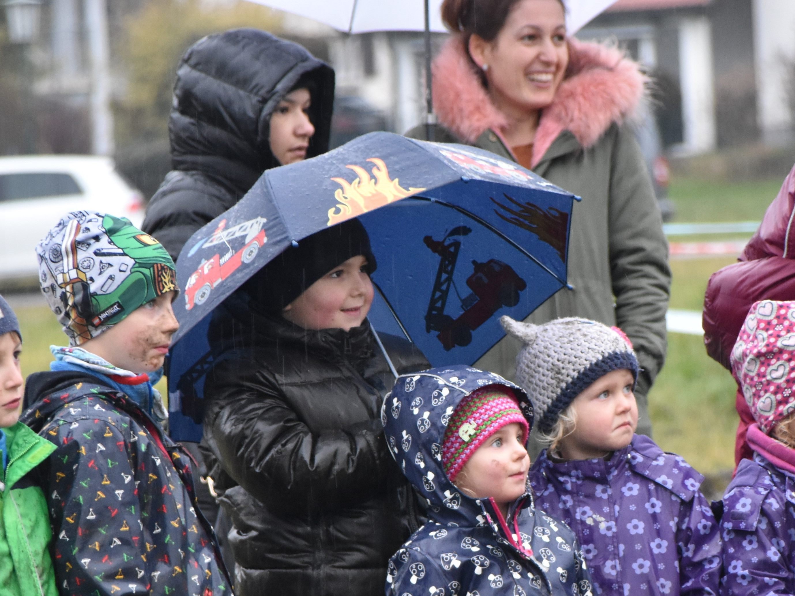 Der Kinderfunken loderte im Regen