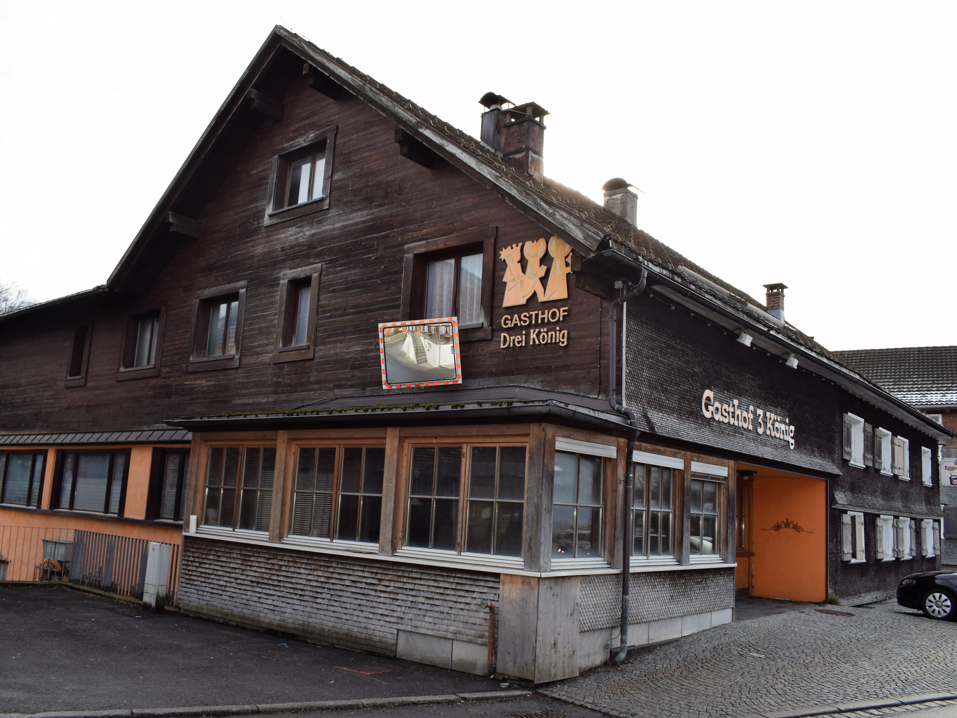 Am Standort des ehemaligen Gasthauses soll ein Wohn- und Geschäftshaus entstehen. Am Standort des ehemaligen Gasthauses soll ein Wohn- und Geschäftshaus entstehen.