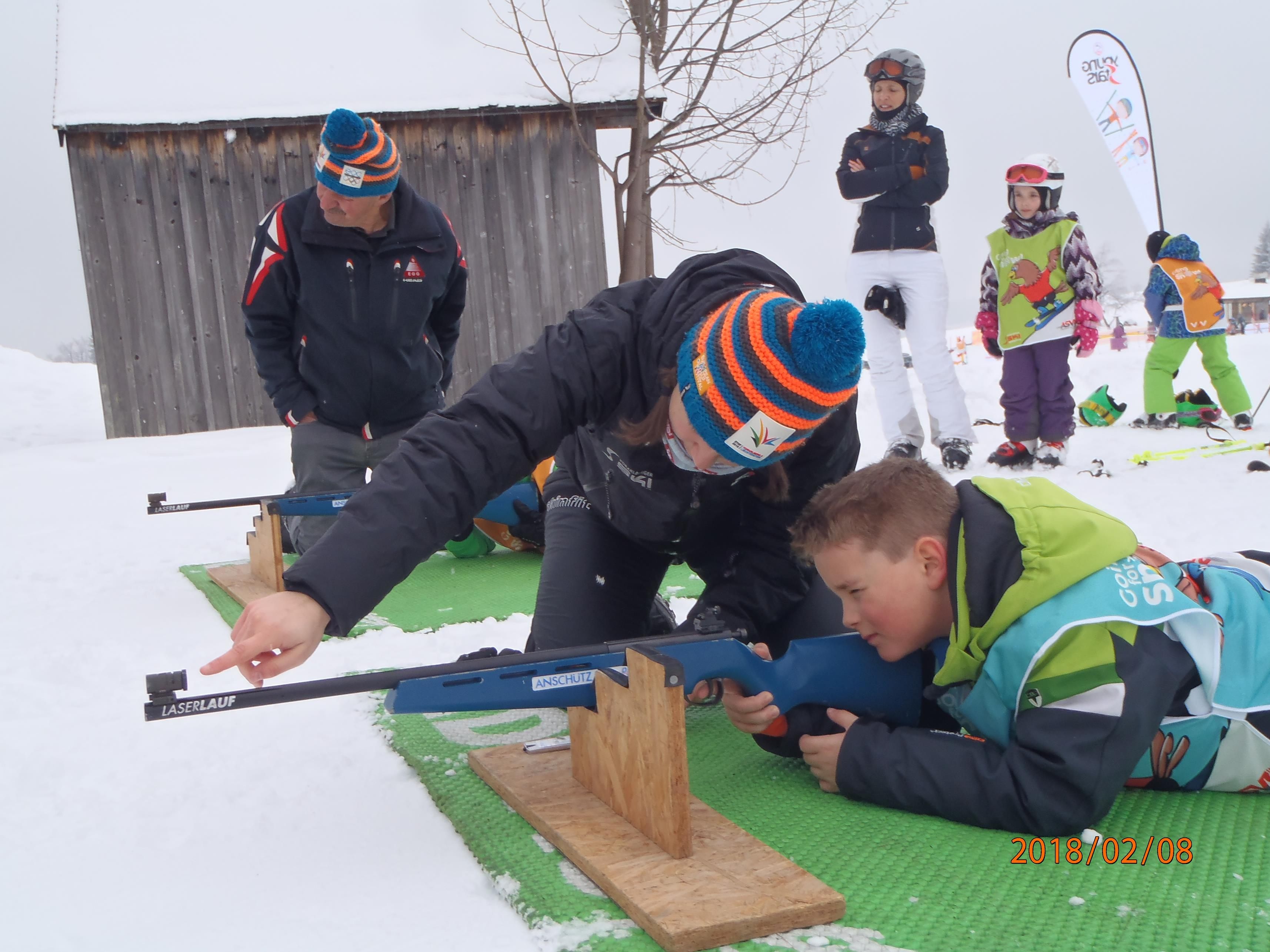 Die Kinder schnupperten Biathlonluft und zeigten sich begeistert. Die Kinder schnupperten Biathlonluft und zeigten sich begeistert.