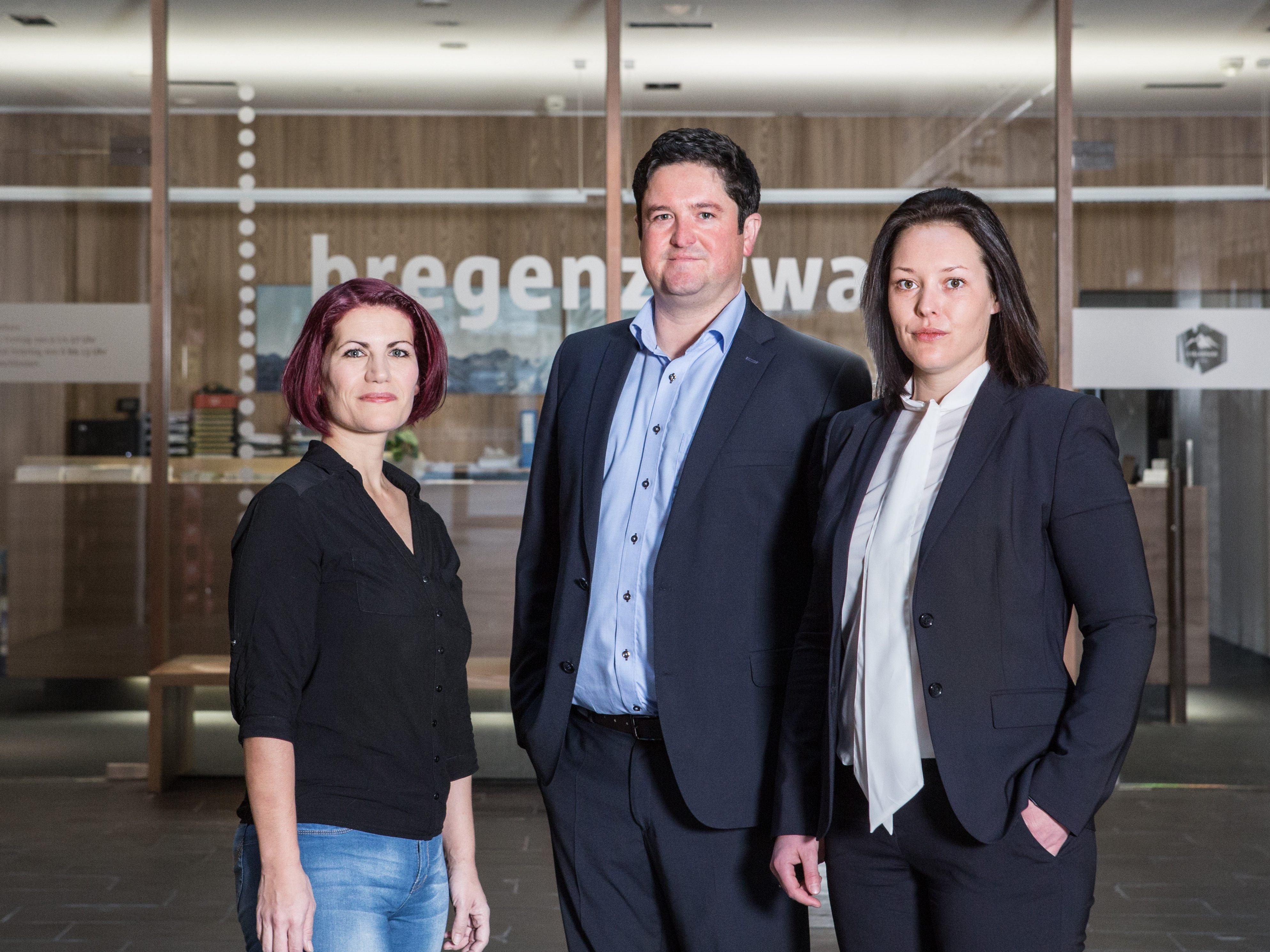 Das Team der Baurechtsverwaltung Bregenzerwald: DI Peter Heiß, Mag. Barbara Salvatori und Brigitte Bischof. Das Team der Baurechtsverwaltung Bregenzerwald: DI Peter Heiß, Mag. Barbara Salvatori und Brigitte Bischof.
