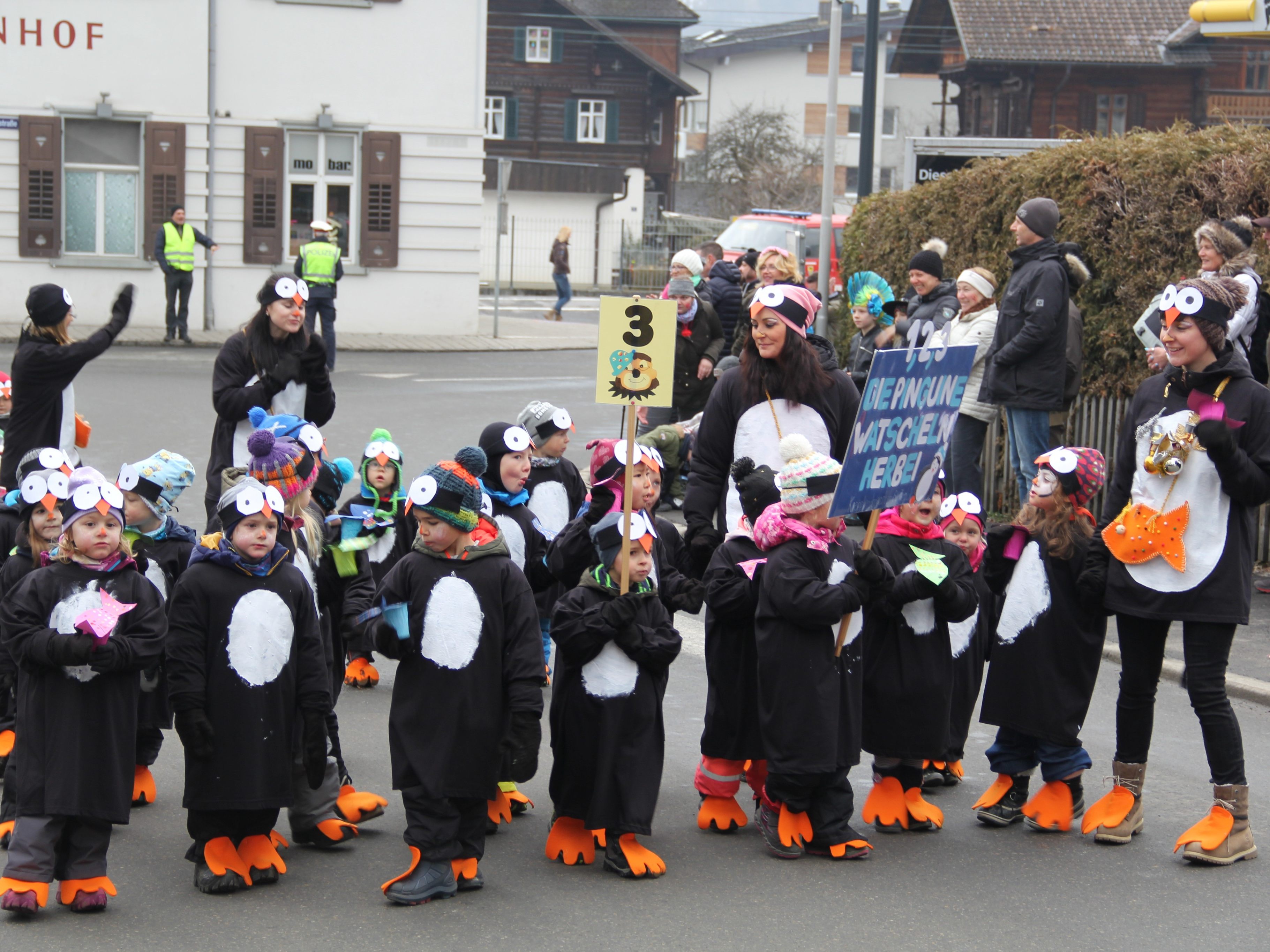 Ideenreich präsentiert sich der Kinderfasching jedes Jahr wieder.