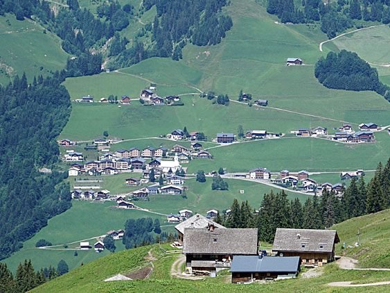 Am Beispiel der Gemeinde Sonntag wollen die Grünen auch anderen Gemeinden auf deren Finanzgebaren schauen.