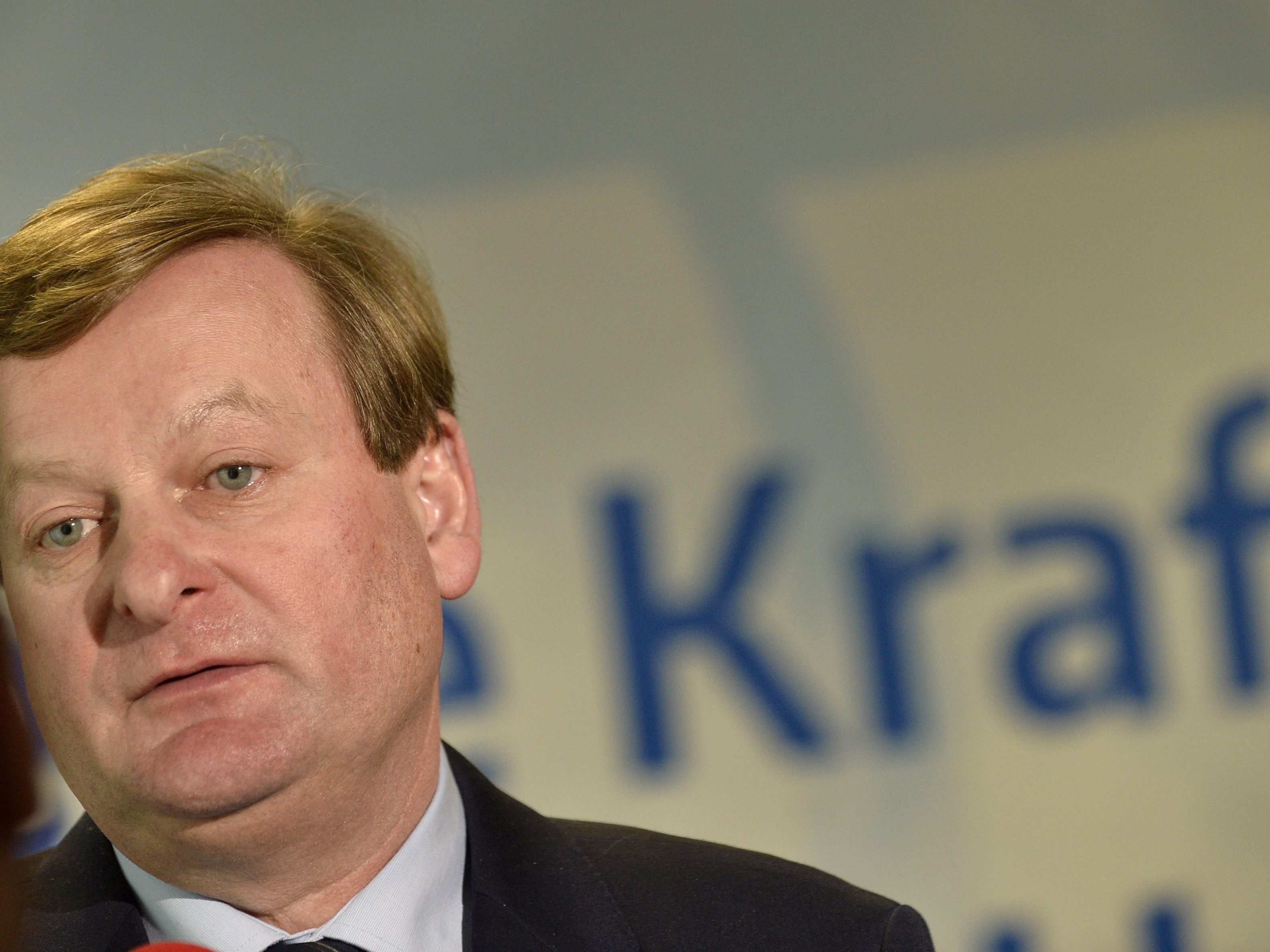 Gottfried Waldhäusl zieht statt Udo Landbauer in den niederösterreichischen Landtag ein. Gottfried Waldhäusl zieht statt Udo Landbauer in den niederösterreichischen Landtag ein.