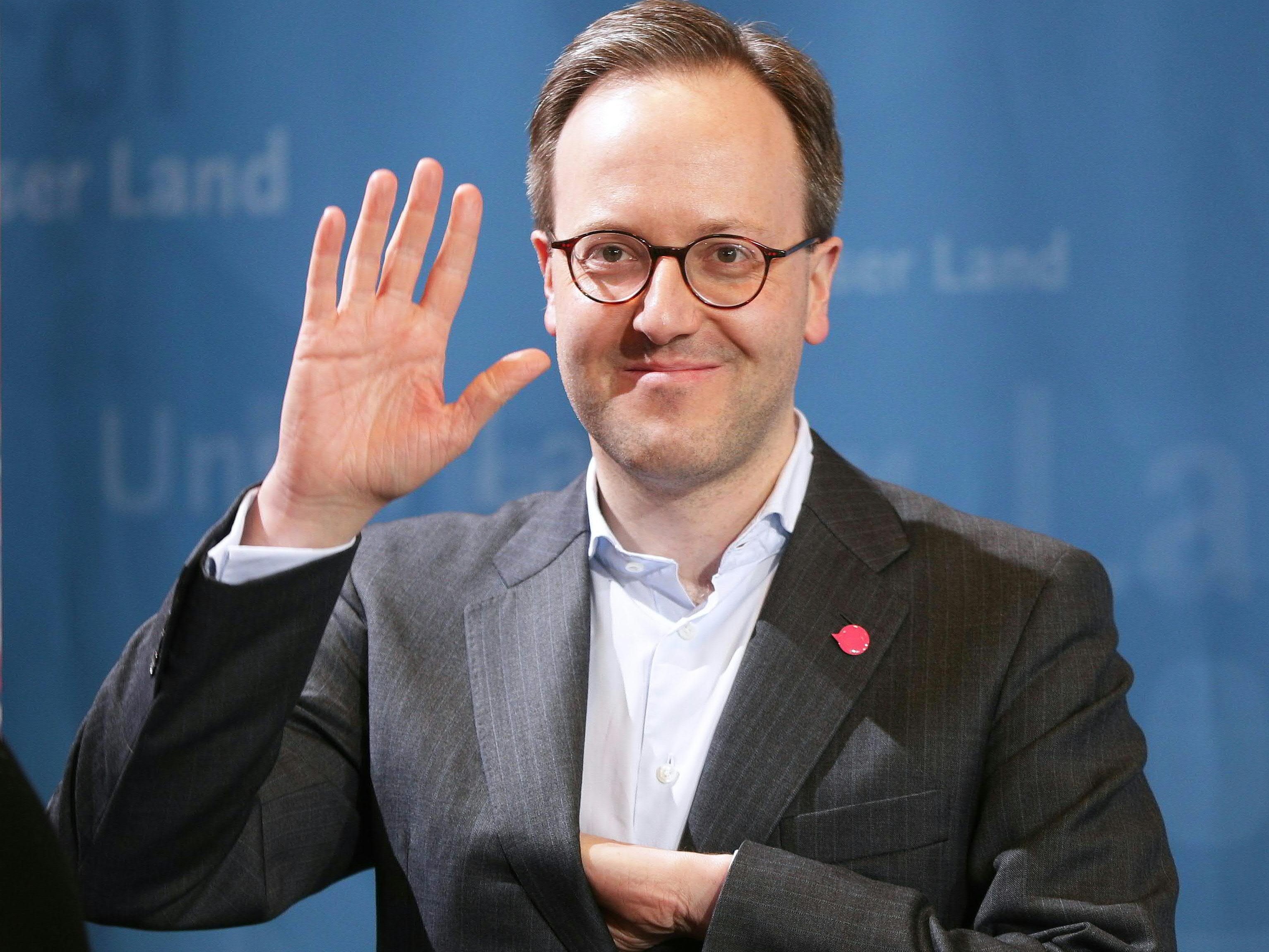 Die NEOS ziehen in den Landtag in Tirol ein. Die NEOS ziehen in den Landtag in Tirol ein.