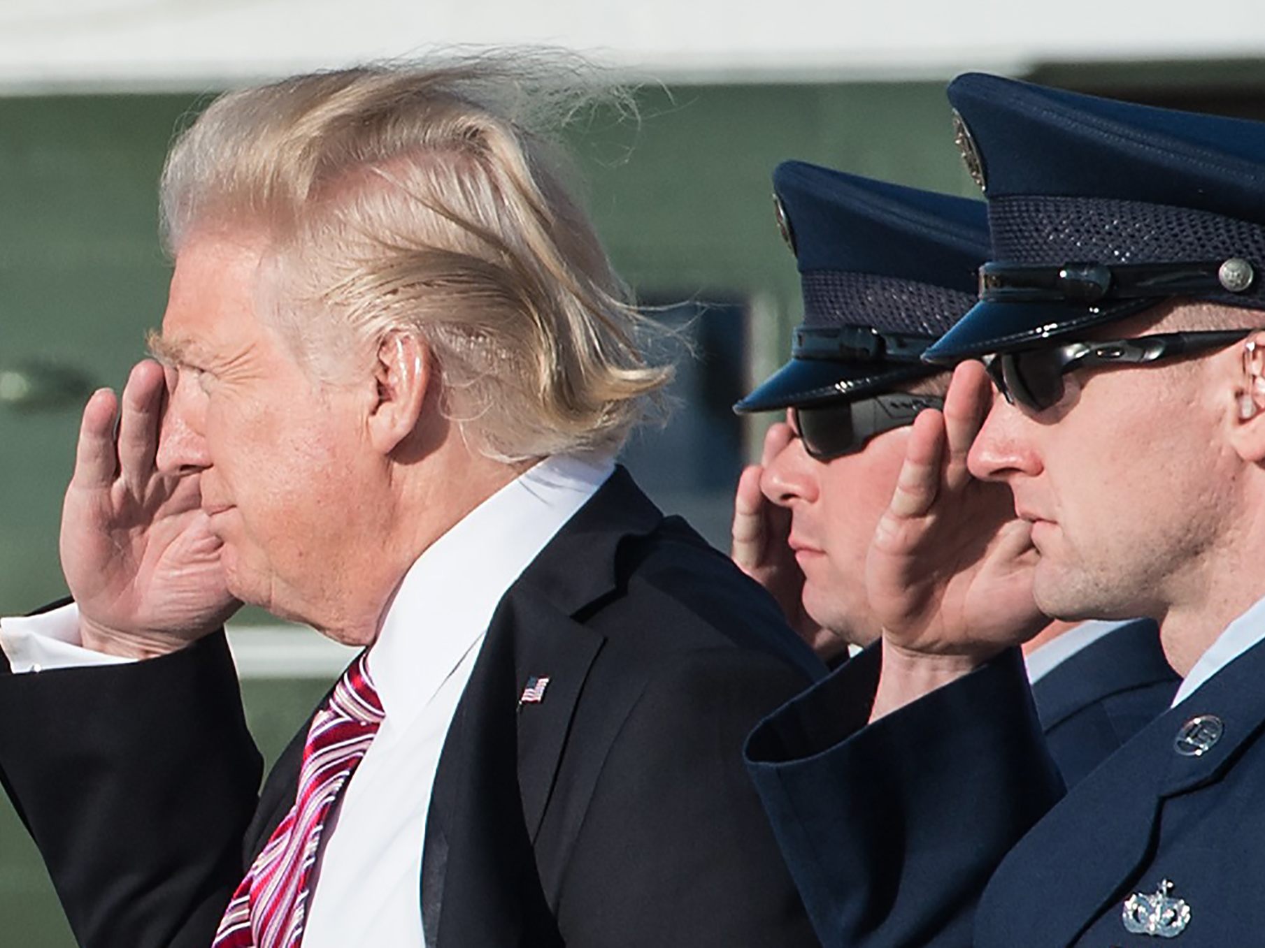 Endlich wird das Geheimnis um Trumps Haare gelüftet.