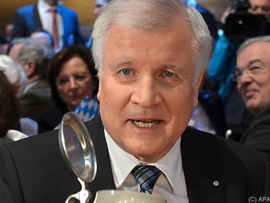 Muslime lässt der neue Innenminister als zu Deutschland gehörig gelten Muslime lässt der neue Innenminister als zu Deutschland gehörig gelten