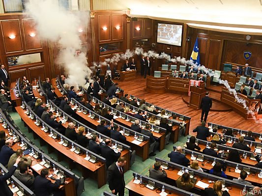 Tränengas-Aktionismus der Opposition im Parlament Tränengas-Aktionismus der Opposition im Parlament
