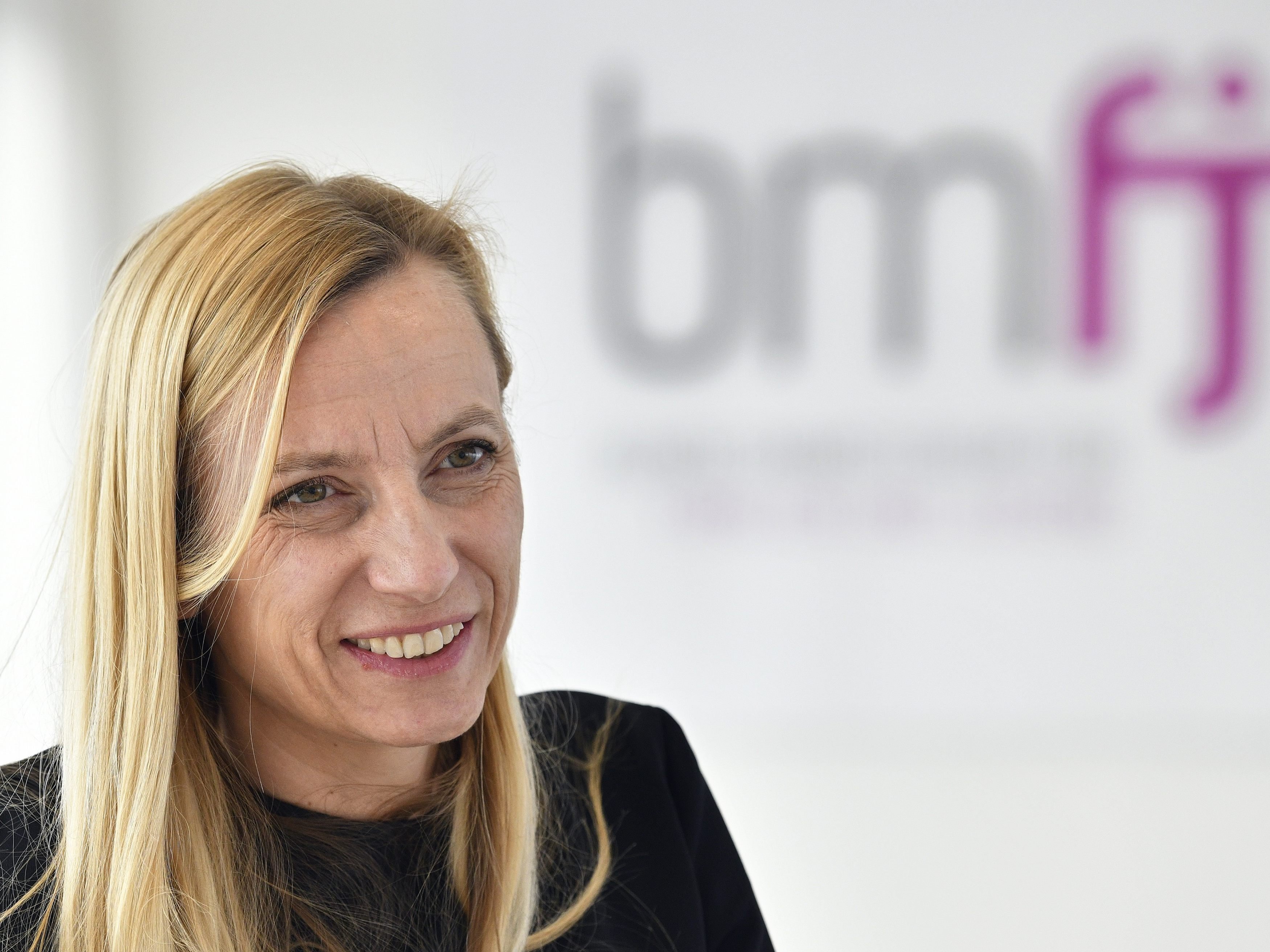 Die Frauenministerin Bogner-Strauß will das Budget für das Frauenressort halten