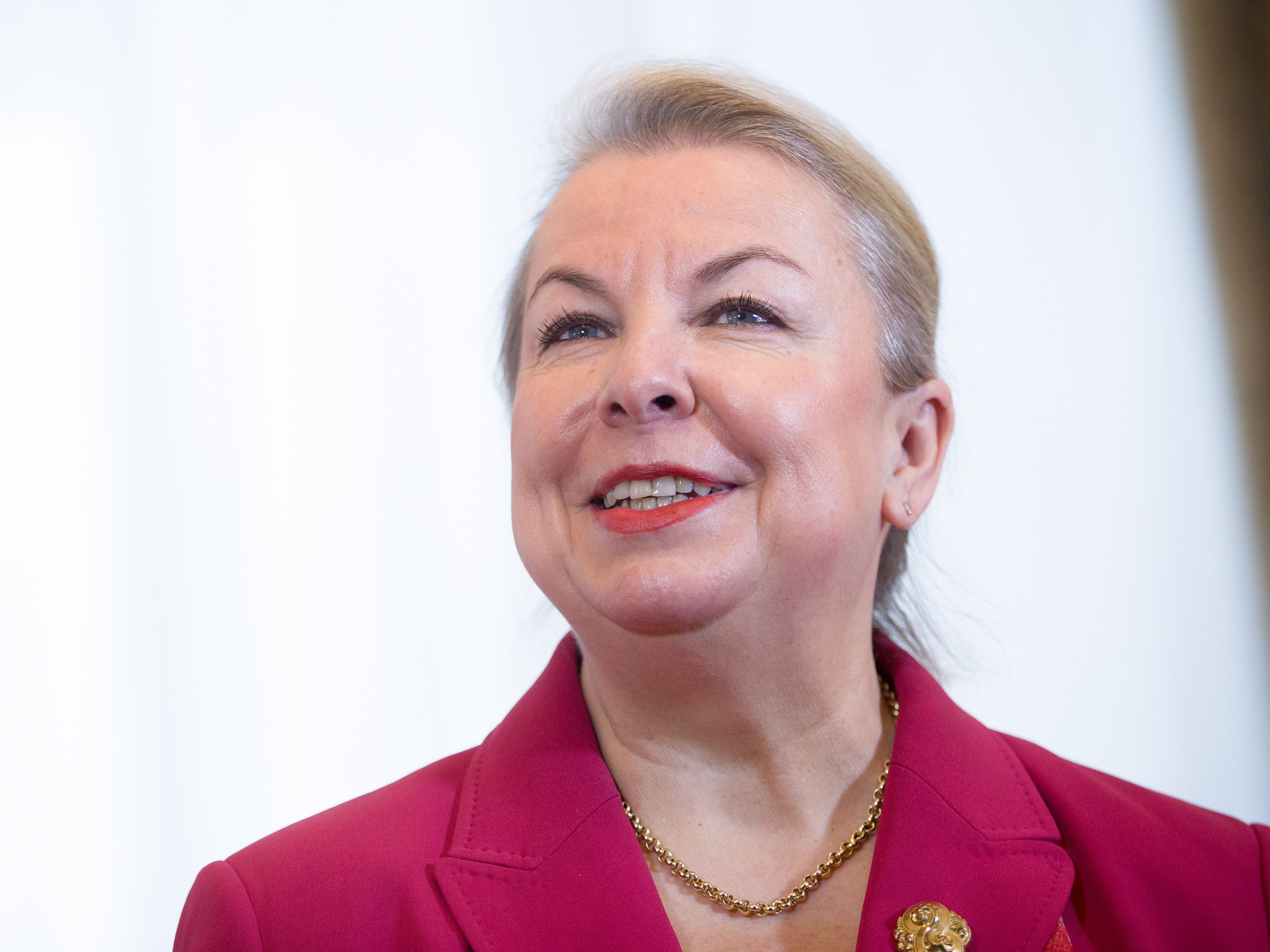 Hartinger-Klein sieht das Vorarlberger Modell für "eine Grundlage". Hartinger-Klein sieht das Vorarlberger Modell für "eine Grundlage".