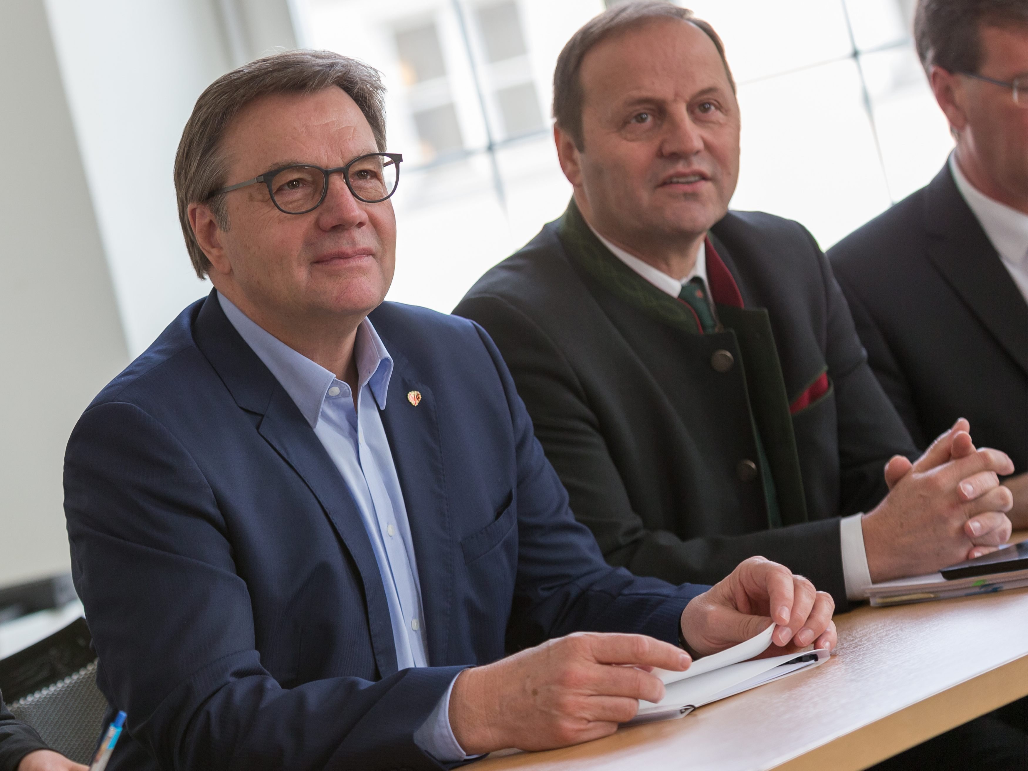 Landehauptmann Günther Platter und Landeshauptmann-Stellvertreter Josef Geisler.