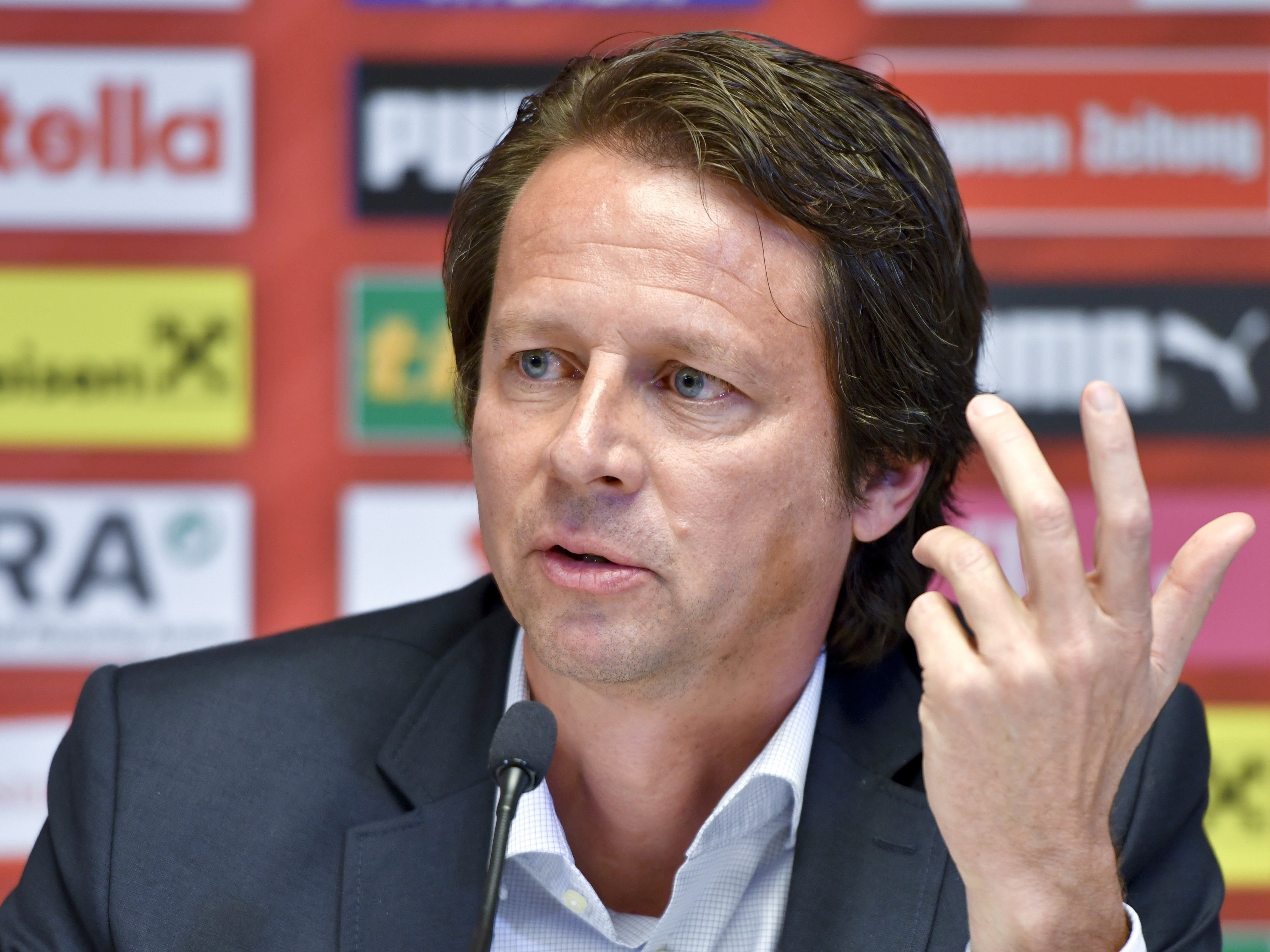 Schöttel über die ÖFB-Spielidee: "Wir wollen flexibler werden". Schöttel über die ÖFB-Spielidee: "Wir wollen flexibler werden".