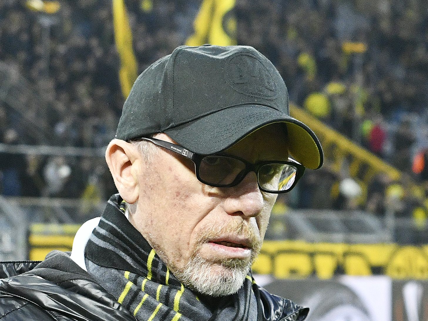 "Bild": "Die Ösis lachen den BVB-Ösi aus!" "Bild": "Die Ösis lachen den BVB-Ösi aus!"