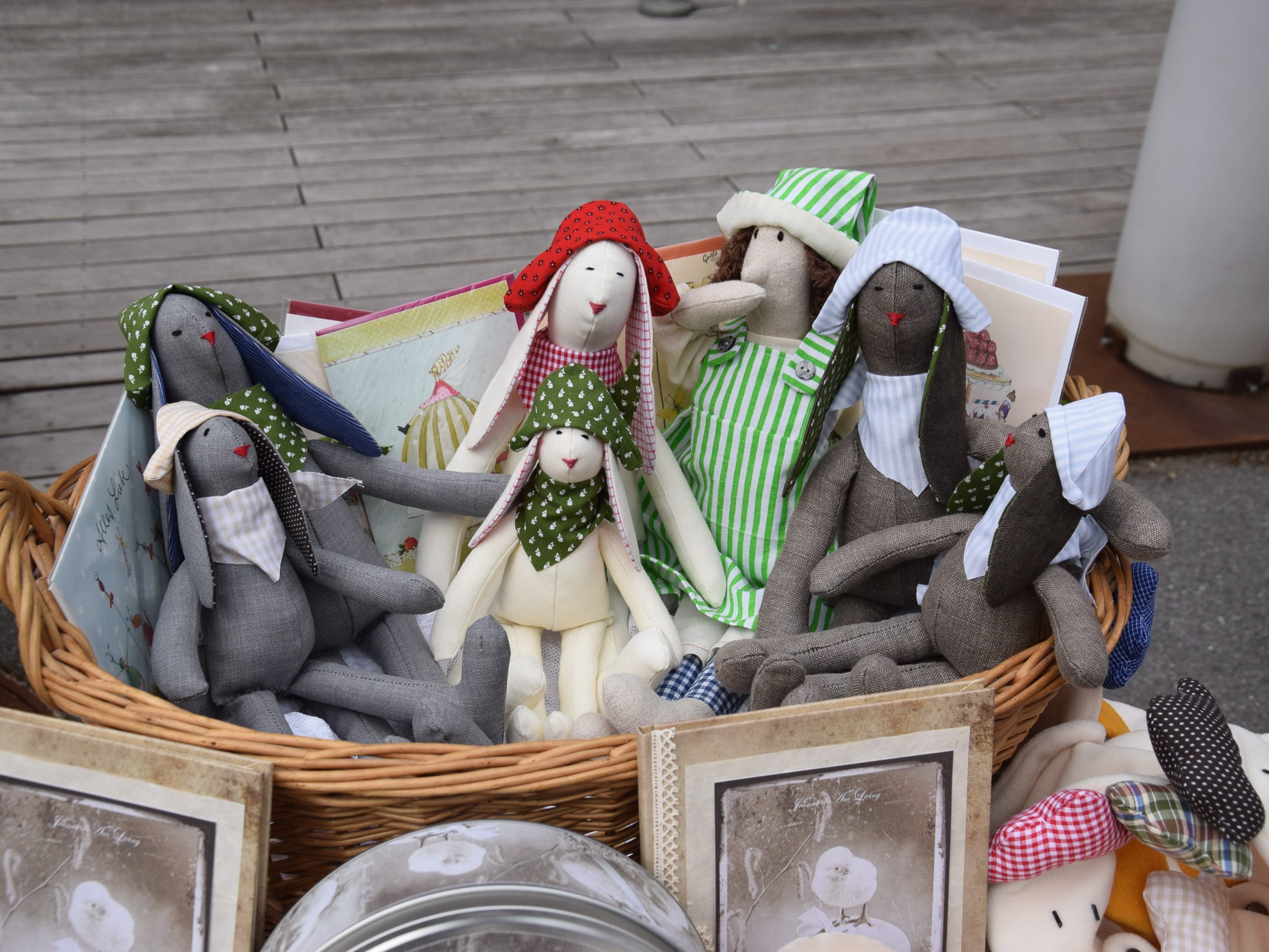 Sehr attraktive Osterhasen wurden beim Ostermärktle am Garnmarkt gesichtet.... Sehr attraktive Osterhasen wurden beim Ostermärktle am Garnmarkt gesichtet....