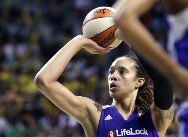 Brittney Griner spielt im Center der Phoenix Mercury. - AP Brittney Griner spielt im Center der Phoenix Mercury. - AP