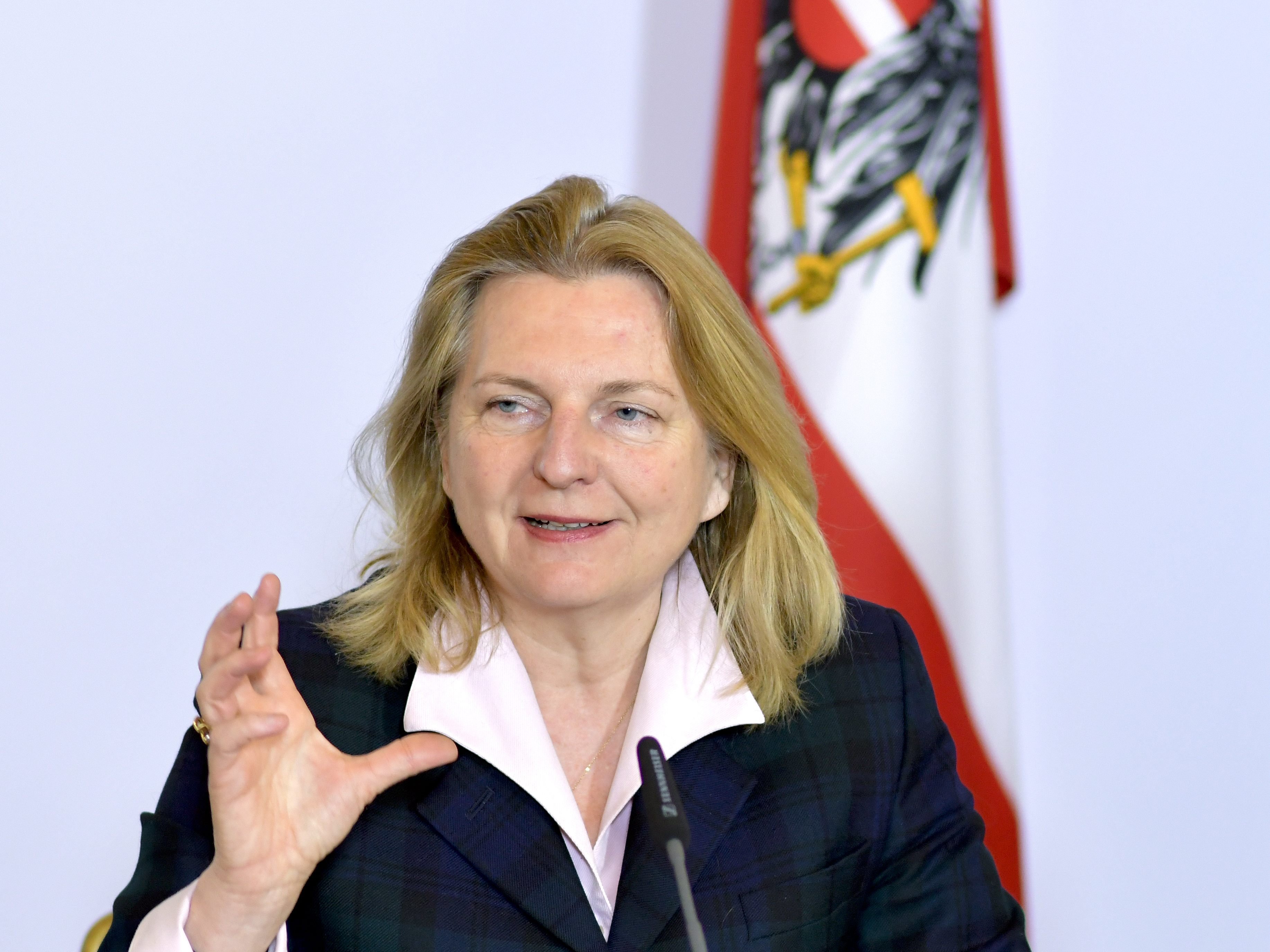 Kneissl hat in Giftaffäre keine Angst vor russischen Gegenmaßnahmen