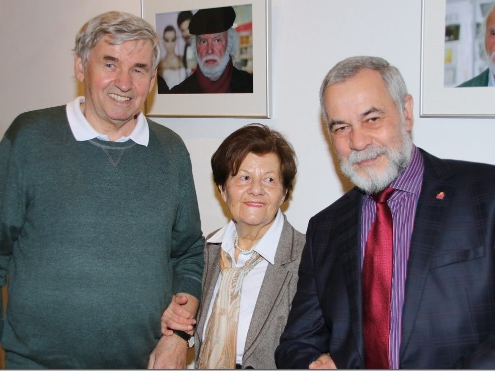 Luggi Knobel, Erika Wanko und Willi Schmidt bei der Vernissage eines großen Künstlers