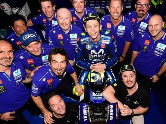 Yamaha und Rossi haben die Zusammenarbeit verlängert. Yamaha und Rossi haben die Zusammenarbeit verlängert.