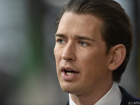 Kurz beharrte auf Sinnhaftigkeit des Kopftuchverbots Kurz beharrte auf Sinnhaftigkeit des Kopftuchverbots
