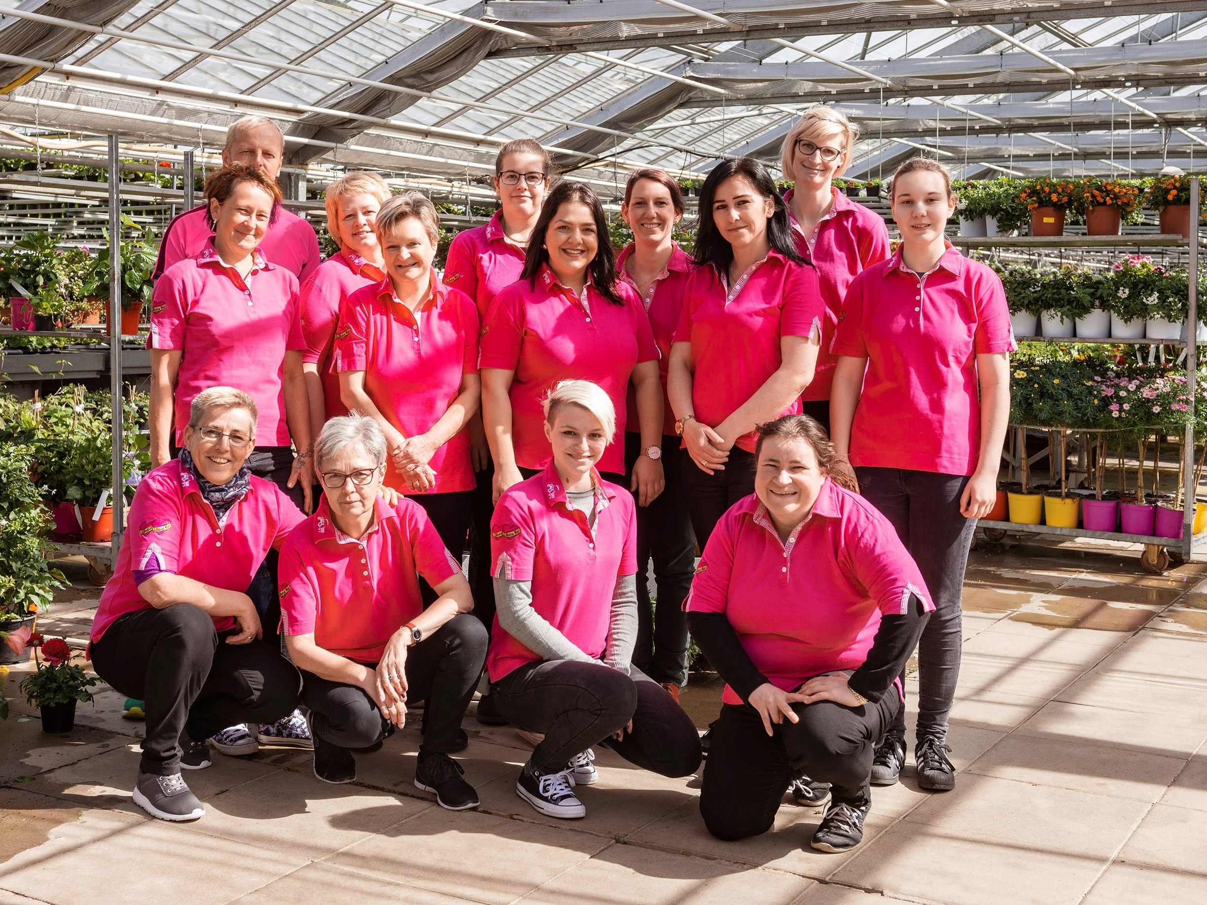 Marktmanagerin Janine Müller und ihr Team freuen sich darauf, die Kundinnen und Kunden im neuen Ländlemarkt begrüßen zu dürfen. Marktmanagerin Janine Müller und ihr Team freuen sich darauf, die Kundinnen und Kunden im neuen Ländlemarkt begrüßen zu dürfen.