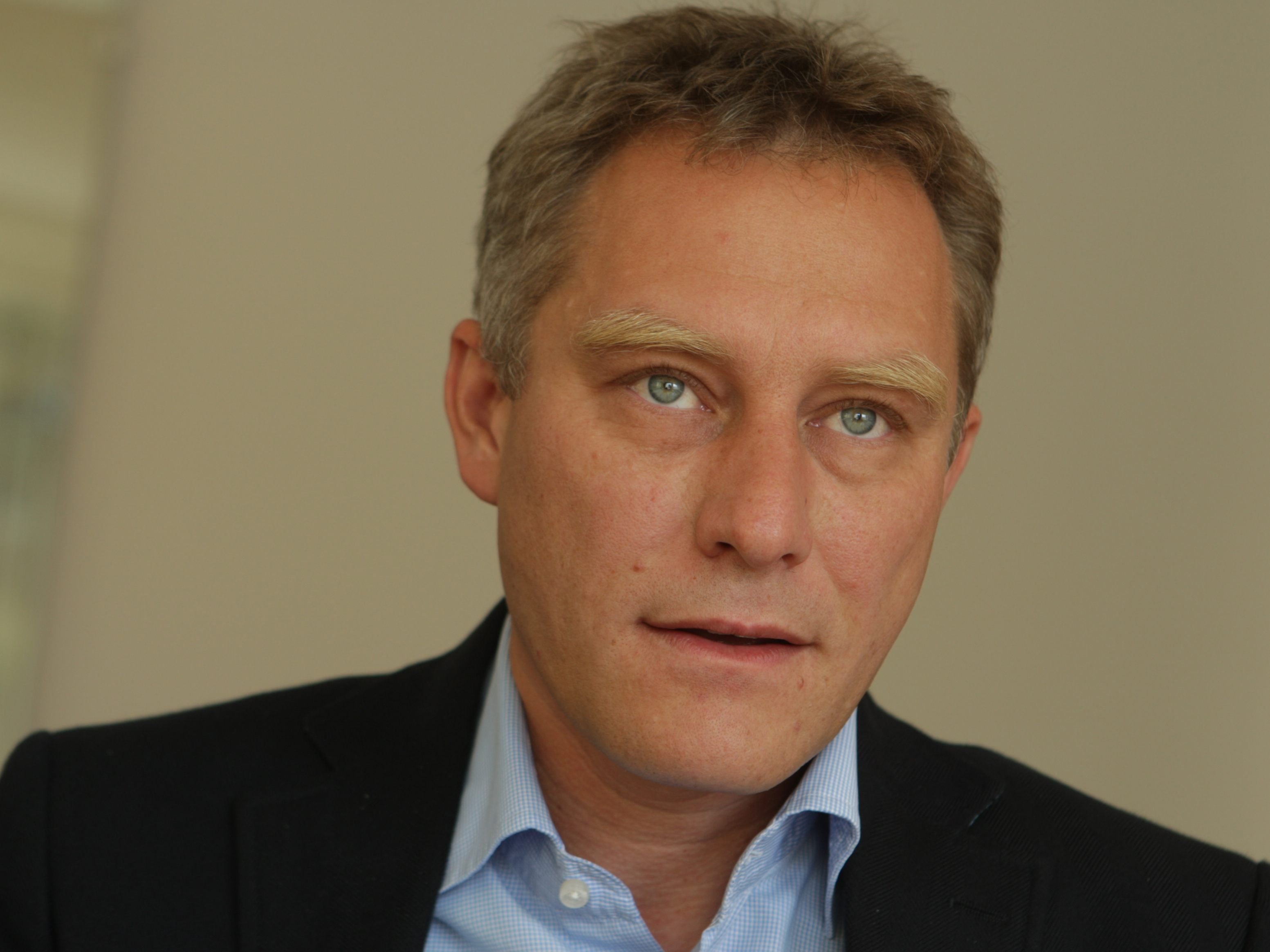 Joachim Alge ist der Geschäftsführer des Unternehmens. Joachim Alge ist der Geschäftsführer des Unternehmens.
