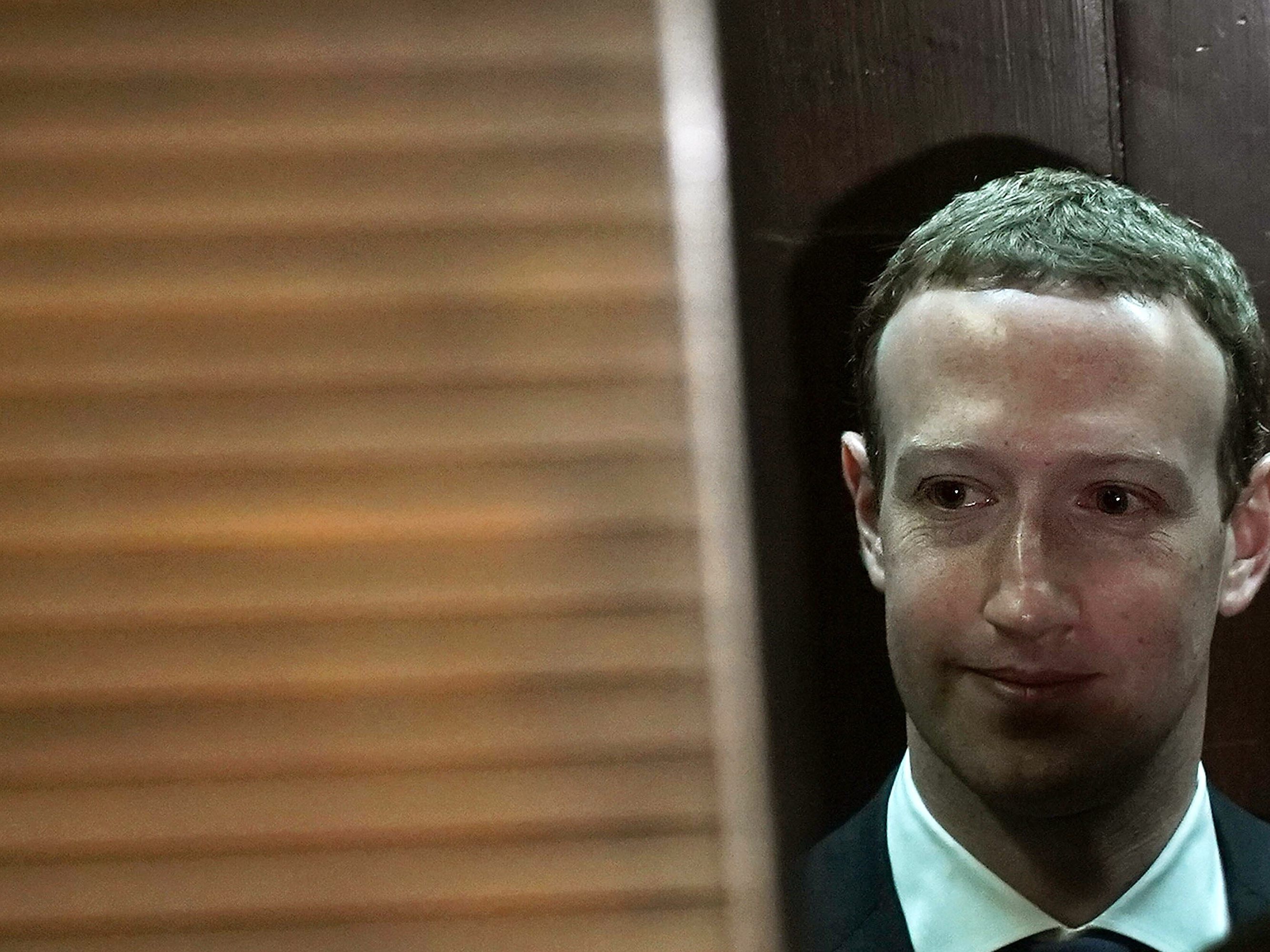 Mark Zuckerberg traf sich am Montag mit dem US-Kongress. Mark Zuckerberg traf sich am Montag mit dem US-Kongress.
