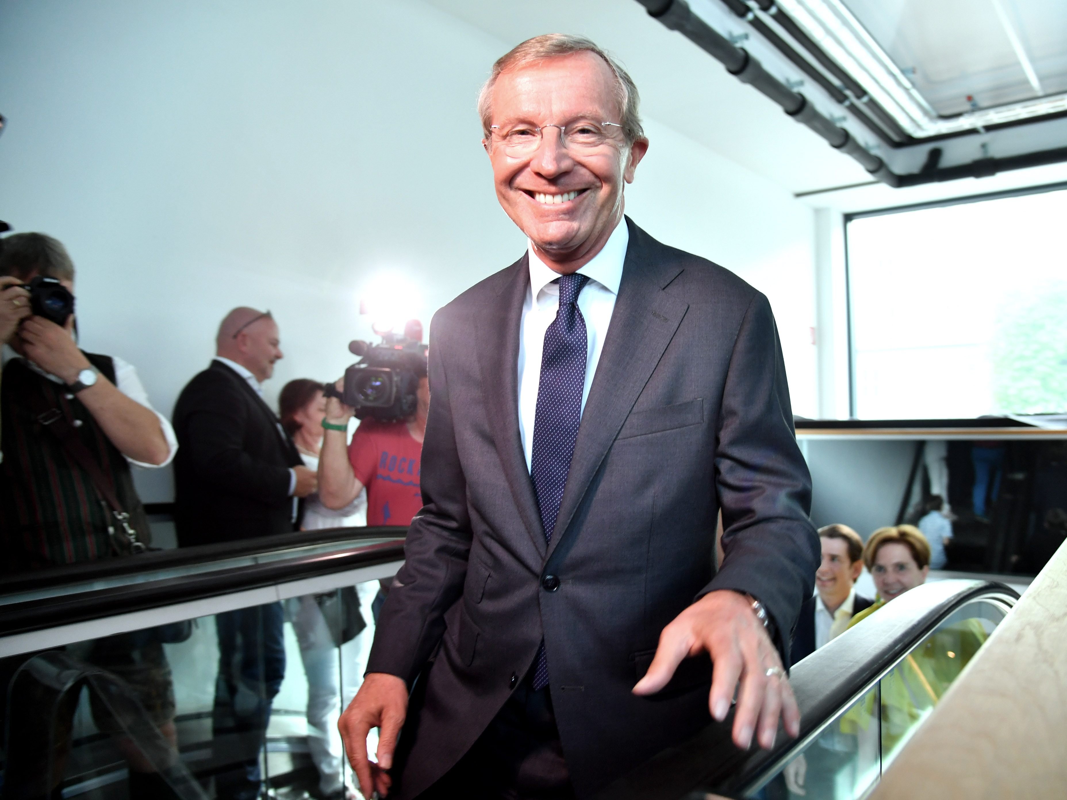 Die ÖVP gewinnt die Wahl in Salzburg mit 37,8 %. Die ÖVP gewinnt die Wahl in Salzburg mit 37,8 %.