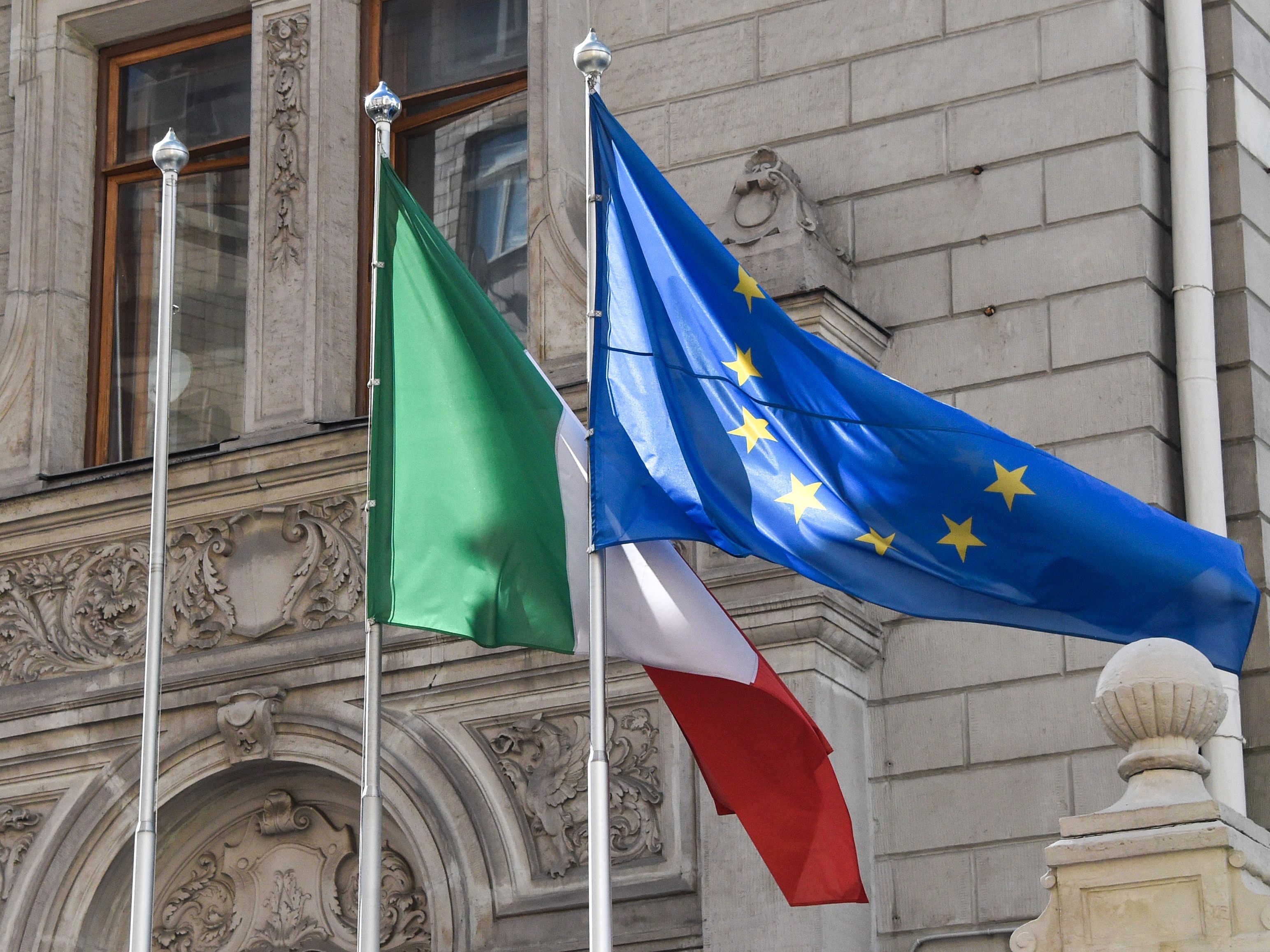 Außenministerium ließ "unfertigen" Entwurf von Parlamentsseite entfernen.