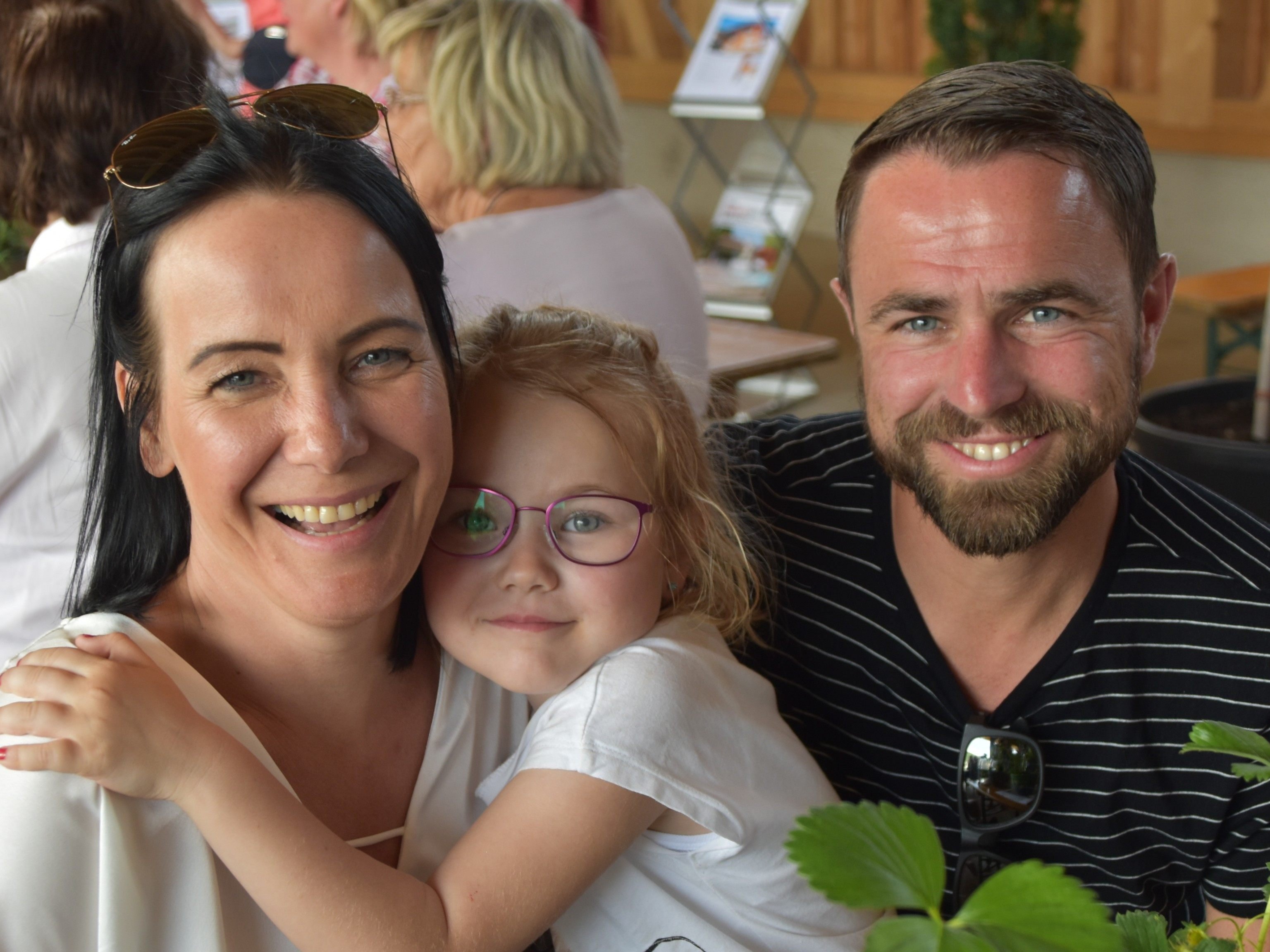 Sabine, Emma und Nobi freuten sich über die große Auswahl