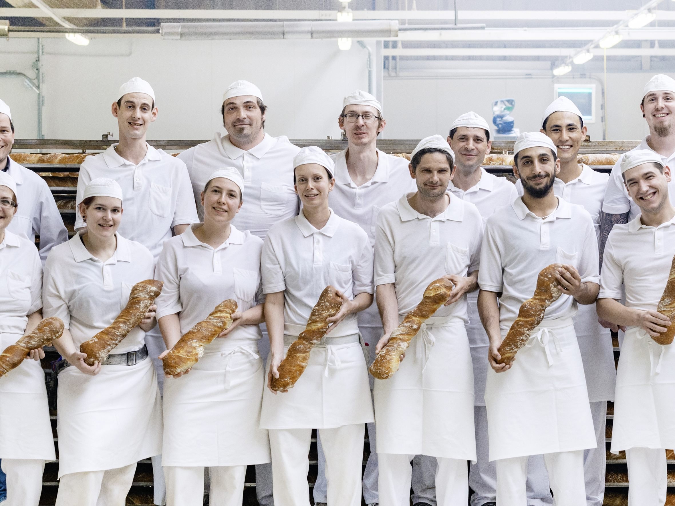 Bildunterschrift: Das stolze Team der Alois Hammerl Landbäckerei Bildunterschrift: Das stolze Team der Alois Hammerl Landbäckerei