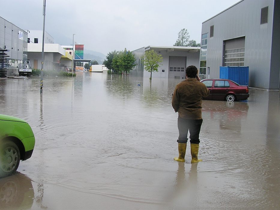 Bilder aus dem Jahr 2005, die viele Walgauerinnen und Walgauer nicht so schnell vergessen.