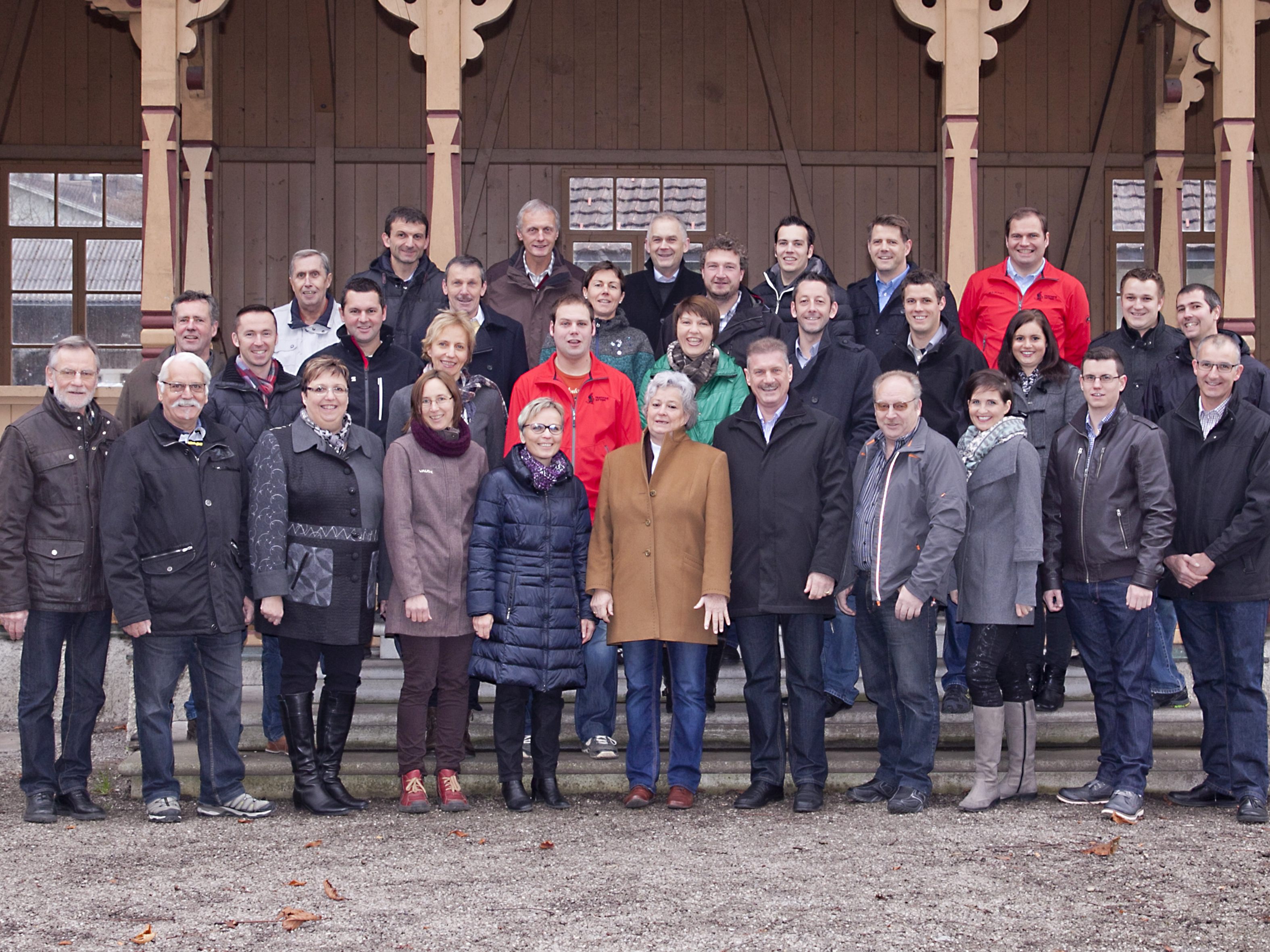 Bürgermeister Anton Metzler und das Satteinser Dorfteam