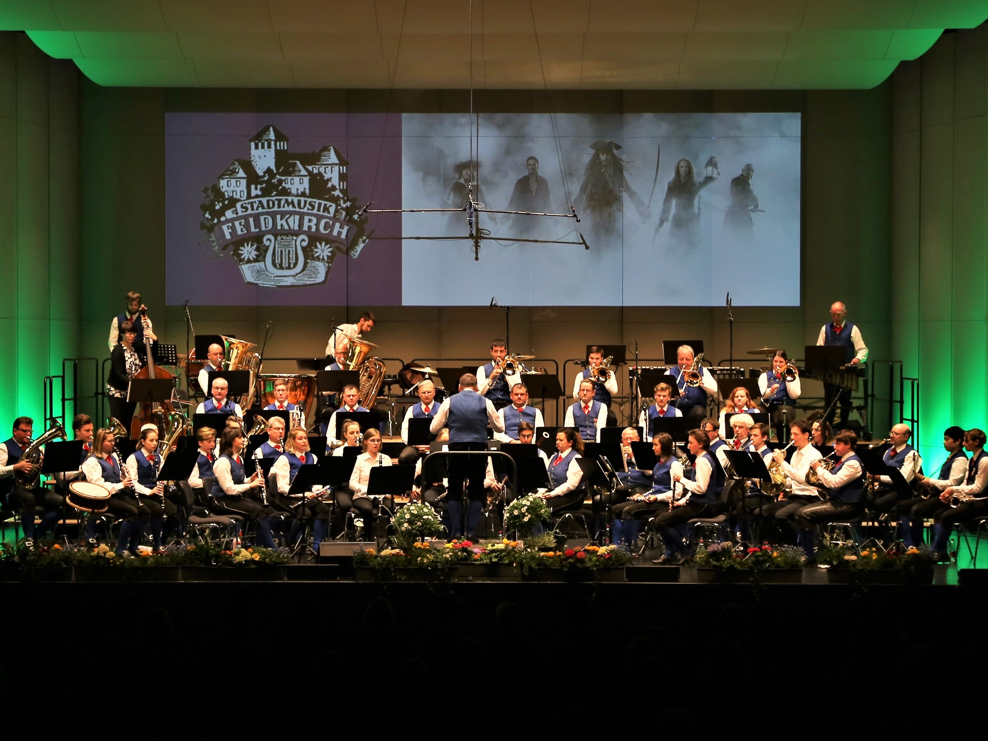Eine hervorragende Darbietung des „Fluch der Karibik“-Soundtracks der Stadtmusik Feldkirch im Montforthaus. Eine hervorragende Darbietung des „Fluch der Karibik“-Soundtracks der Stadtmusik Feldkirch im Montforthaus.