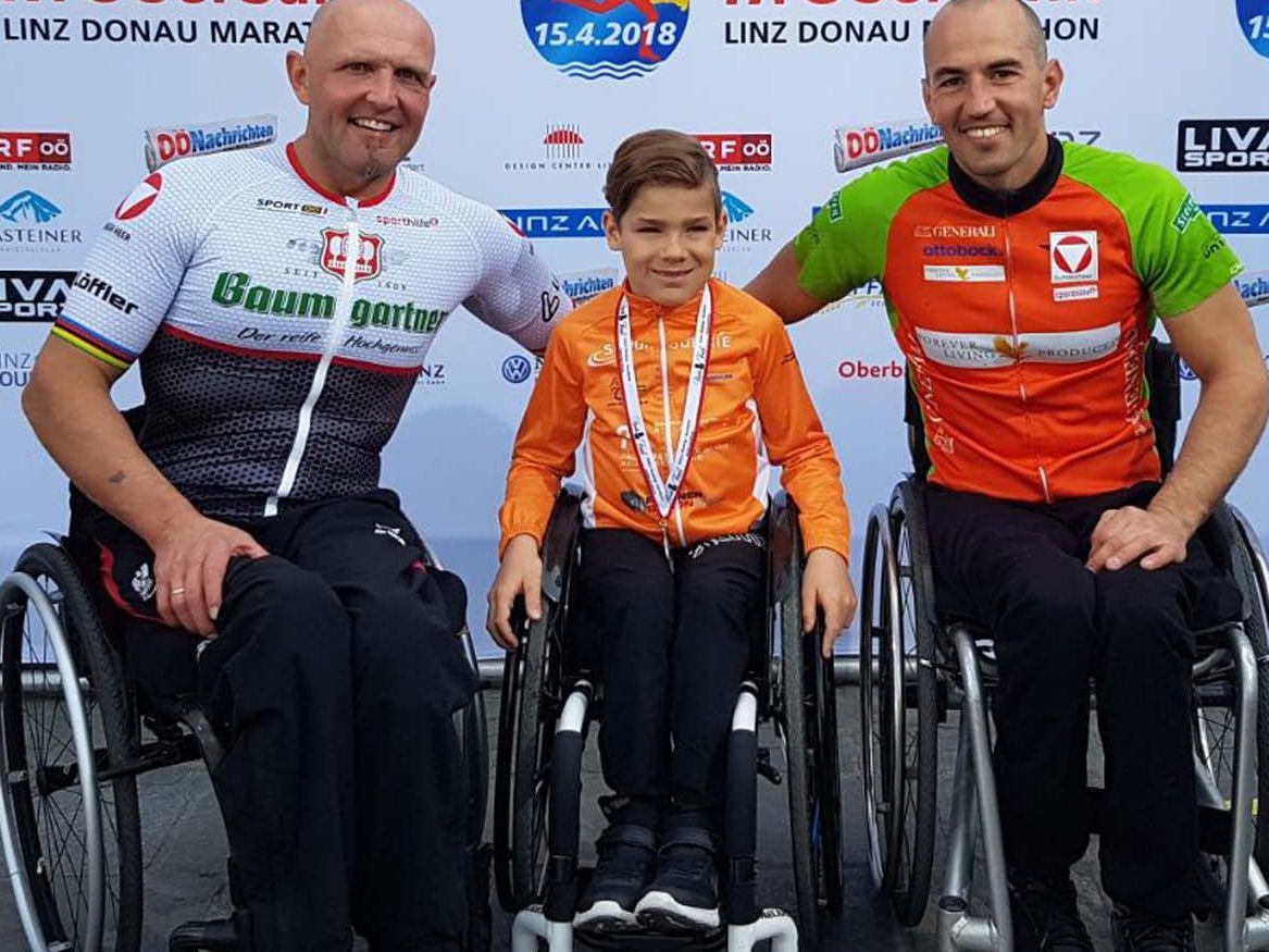 Maxi Taucher maß sich beim Halbmarathon in Linz mit der Creme de la Creme des österreichischen Handbikesports. Maxi Taucher maß sich beim Halbmarathon in Linz mit der Creme de la Creme des österreichischen Handbikesports.