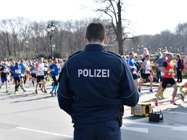 Vier Männer festgenommen - Hauptverdächtiger mit Verbindungen zu Anis Amri Vier Männer festgenommen - Hauptverdächtiger mit Verbindungen zu Anis Amri