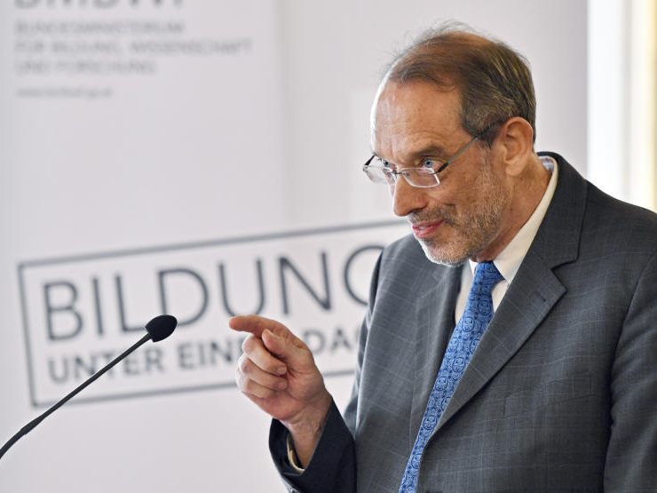 Einrichtung ab acht statt sechs Schülern Einrichtung ab acht statt sechs Schülern