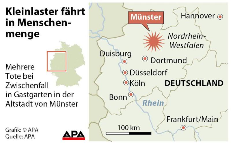 Kleinlaster fährt in Menschenmenge