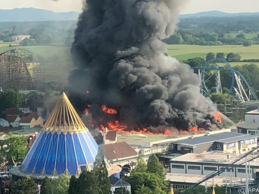 Großbrand im Europapark Rust