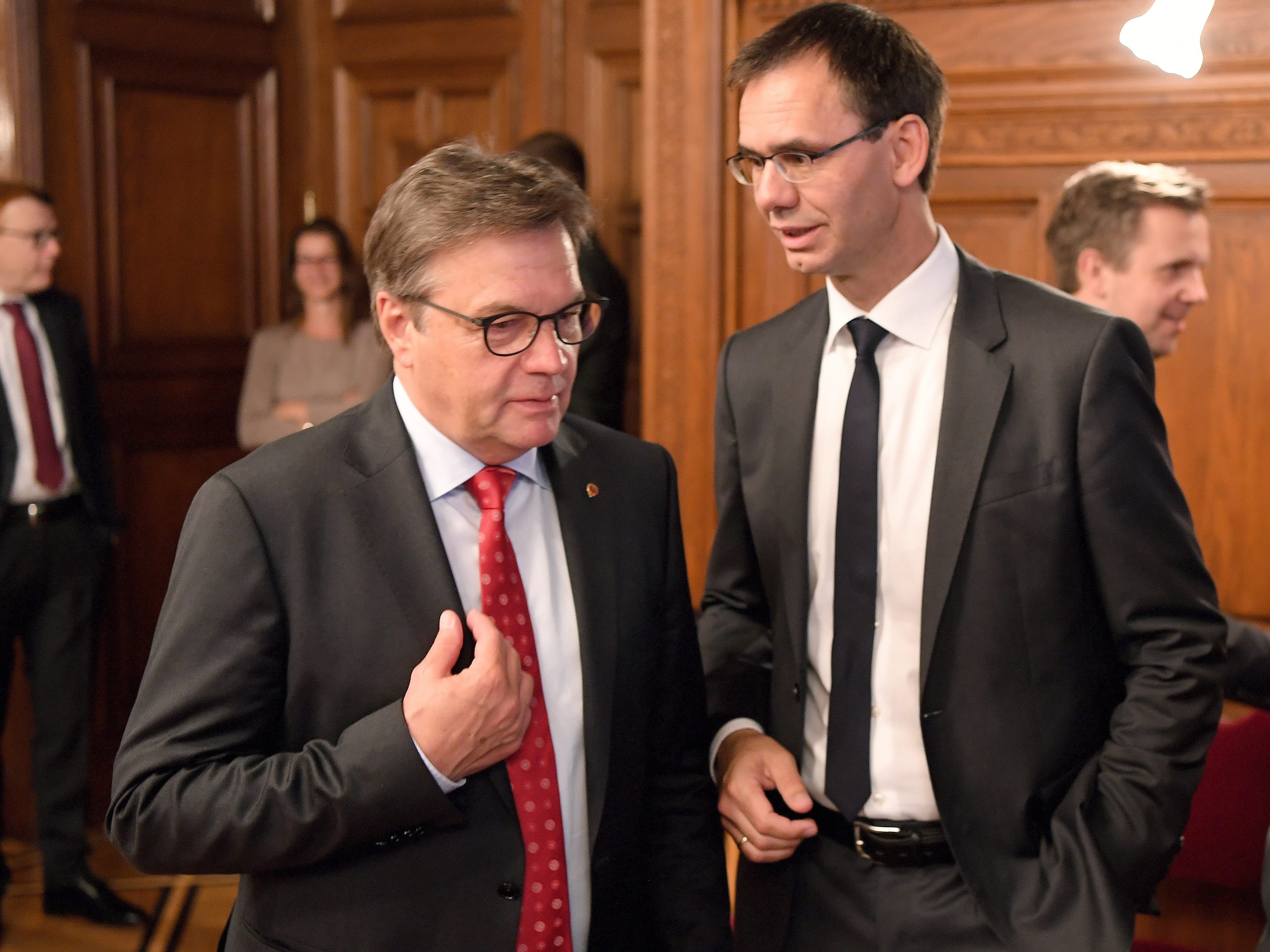 Günther Platter (Tirol) und Markus Wallner vor Beginn der Landeshauptleute-Konferenz in Wien Günther Platter (Tirol) und Markus Wallner vor Beginn der Landeshauptleute-Konferenz in Wien