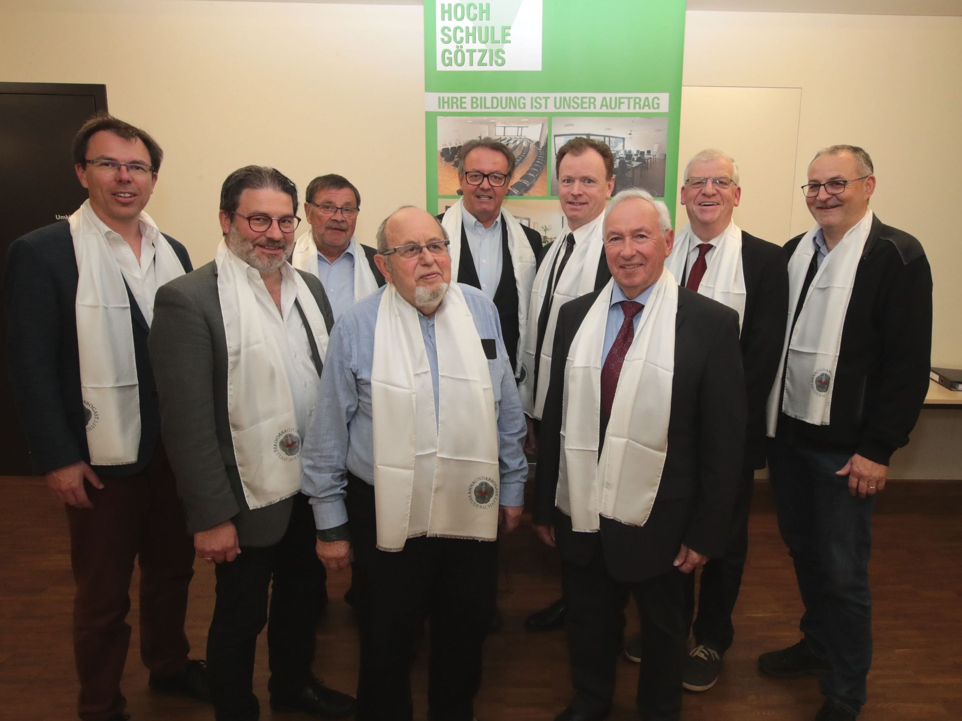 Der neugewählte Vorstand: vlnr: Pfarrer Rainer Büchel, Rainer Heinzle, Armin Bell, Josef Fend, Hermann Metzler, Kurt Friedrichs, Wolfgang Türtscher, Rainer Gögele Der neugewählte Vorstand: vlnr: Pfarrer Rainer Büchel, Rainer Heinzle, Armin Bell, Josef Fend, Hermann Metzler, Kurt Friedrichs, Wolfgang Türtscher, Rainer Gögele
