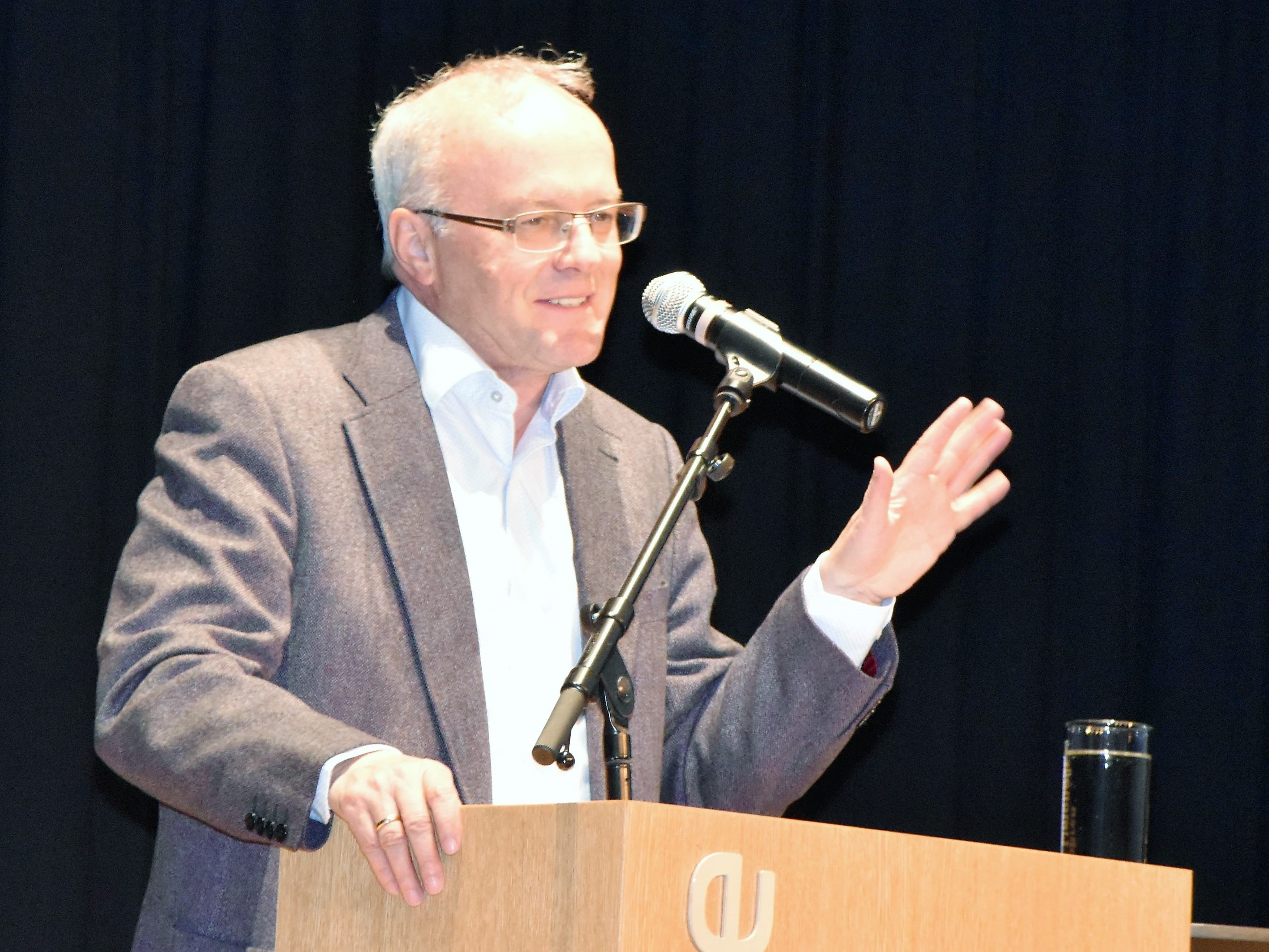 Dr. Haller Reinhard Psychotherapie durch Wandern