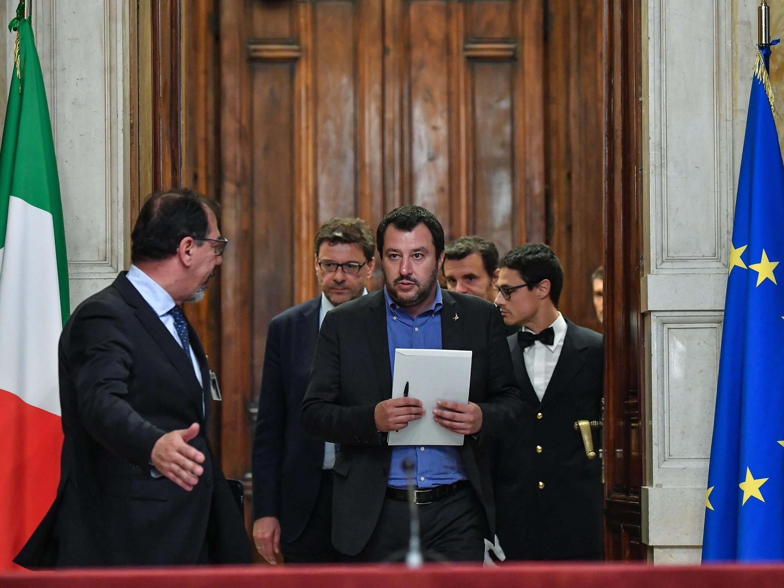 Italien in schweren Turbulenzen.