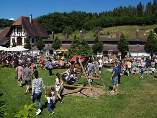 Über 3.000 Gäste kamen zum Frühlingsfest an den Sunnahof. Über 3.000 Gäste kamen zum Frühlingsfest an den Sunnahof.