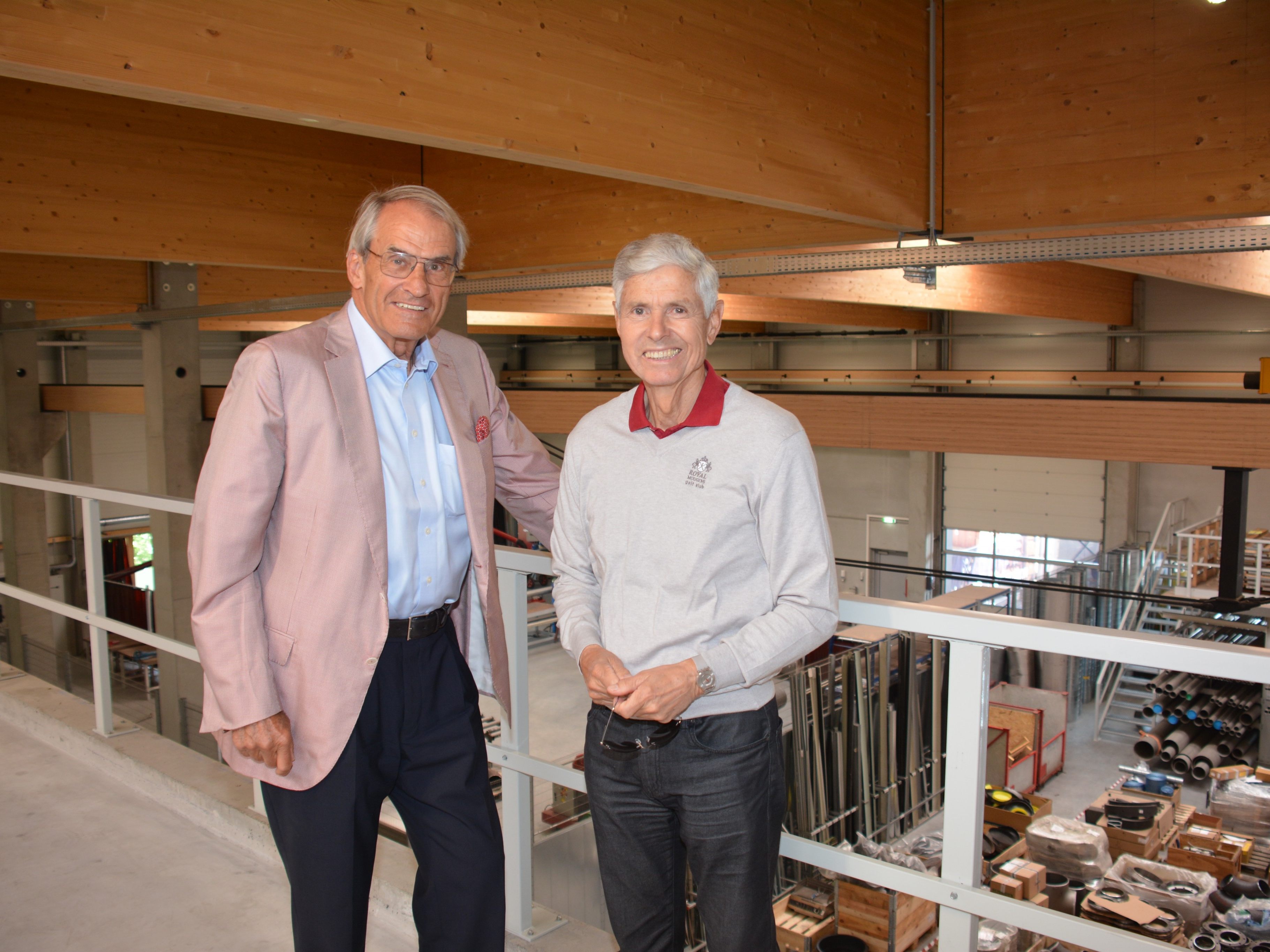 Dieter Intemann zeigte Baumeister Walter Heinz Rhomberg das neue Lager. Dieter Intemann zeigte Baumeister Walter Heinz Rhomberg das neue Lager.