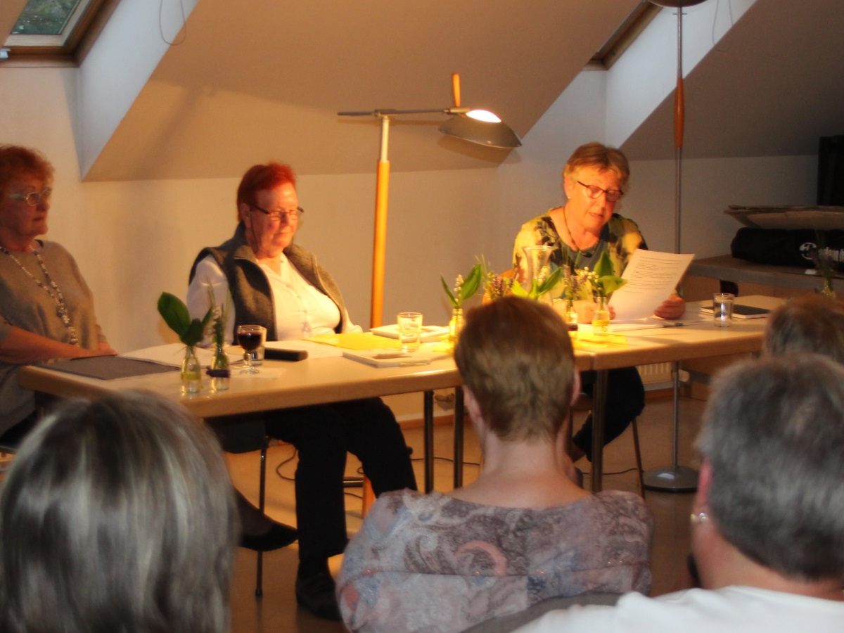 Mundartlesung mit Musik im Domino Frastanz Mundartlesung mit Musik im Domino Frastanz