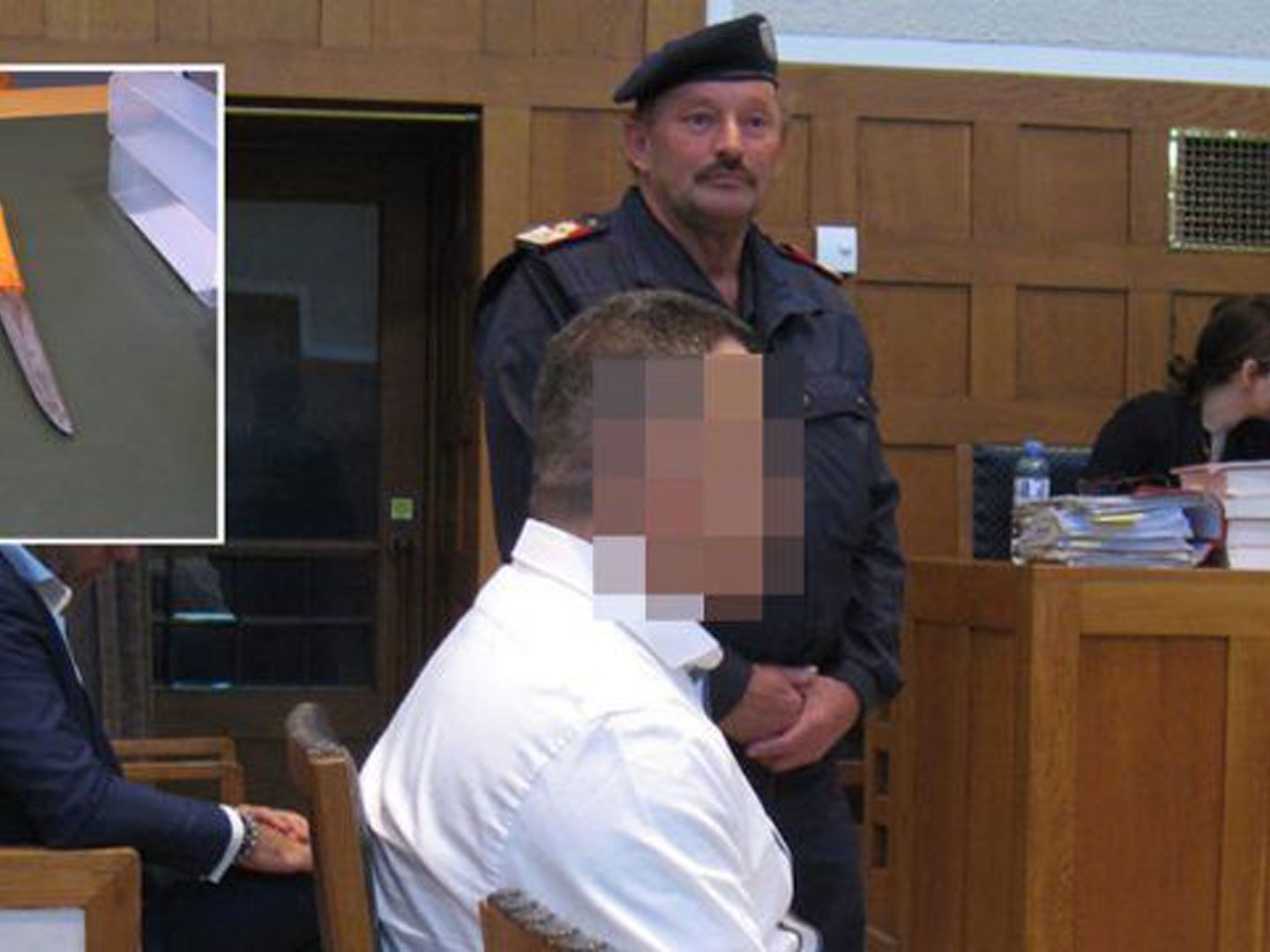 Die vorsitzende Richterin habe nicht nur gegen das Verwertungsverbot, sondern auch gegen das Umgehungsverbot verstoßen, bemängeln die Höchstrichter. Die vorsitzende Richterin habe nicht nur gegen das Verwertungsverbot, sondern auch gegen das Umgehungsverbot verstoßen, bemängeln die Höchstrichter.