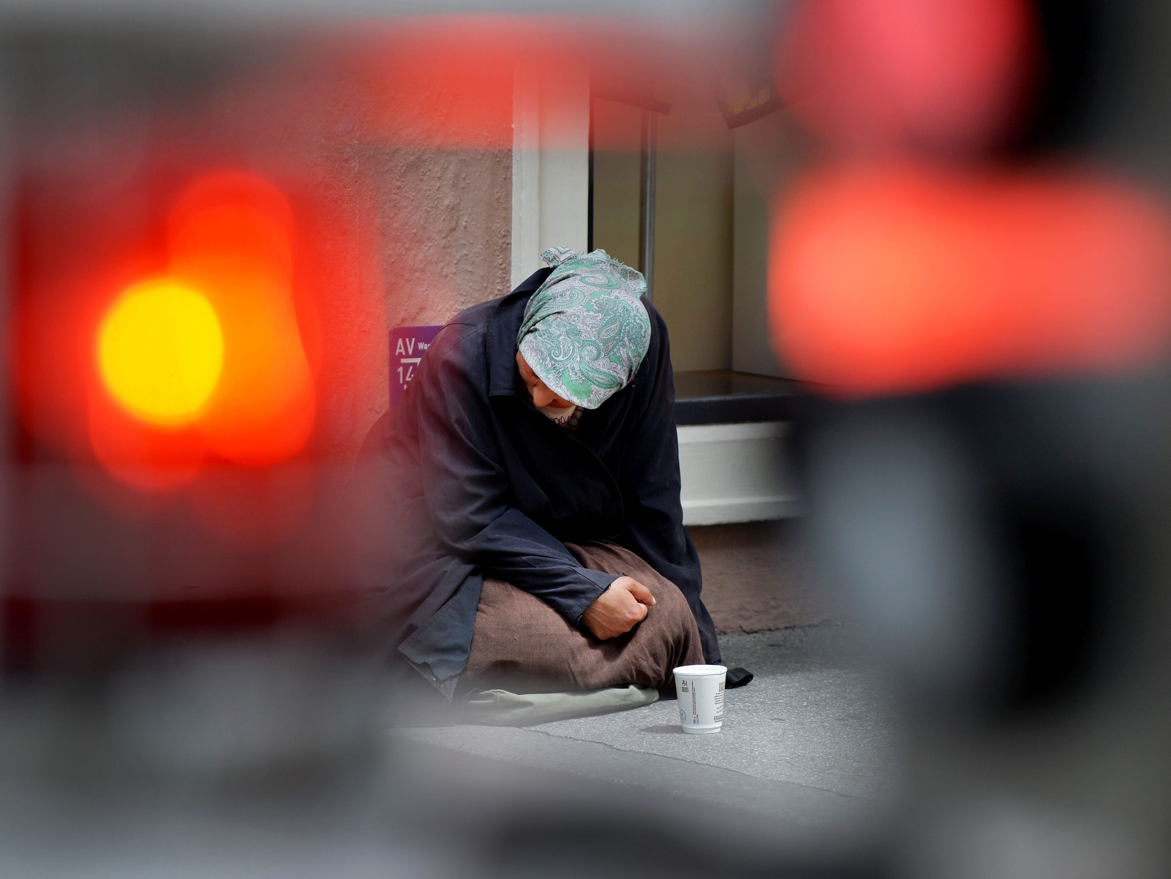 Die Polizei ging mit 60 Poliizisten gegen oranisierte Bettlerbanden in Wien vor. Die Polizei ging mit 60 Poliizisten gegen oranisierte Bettlerbanden in Wien vor.