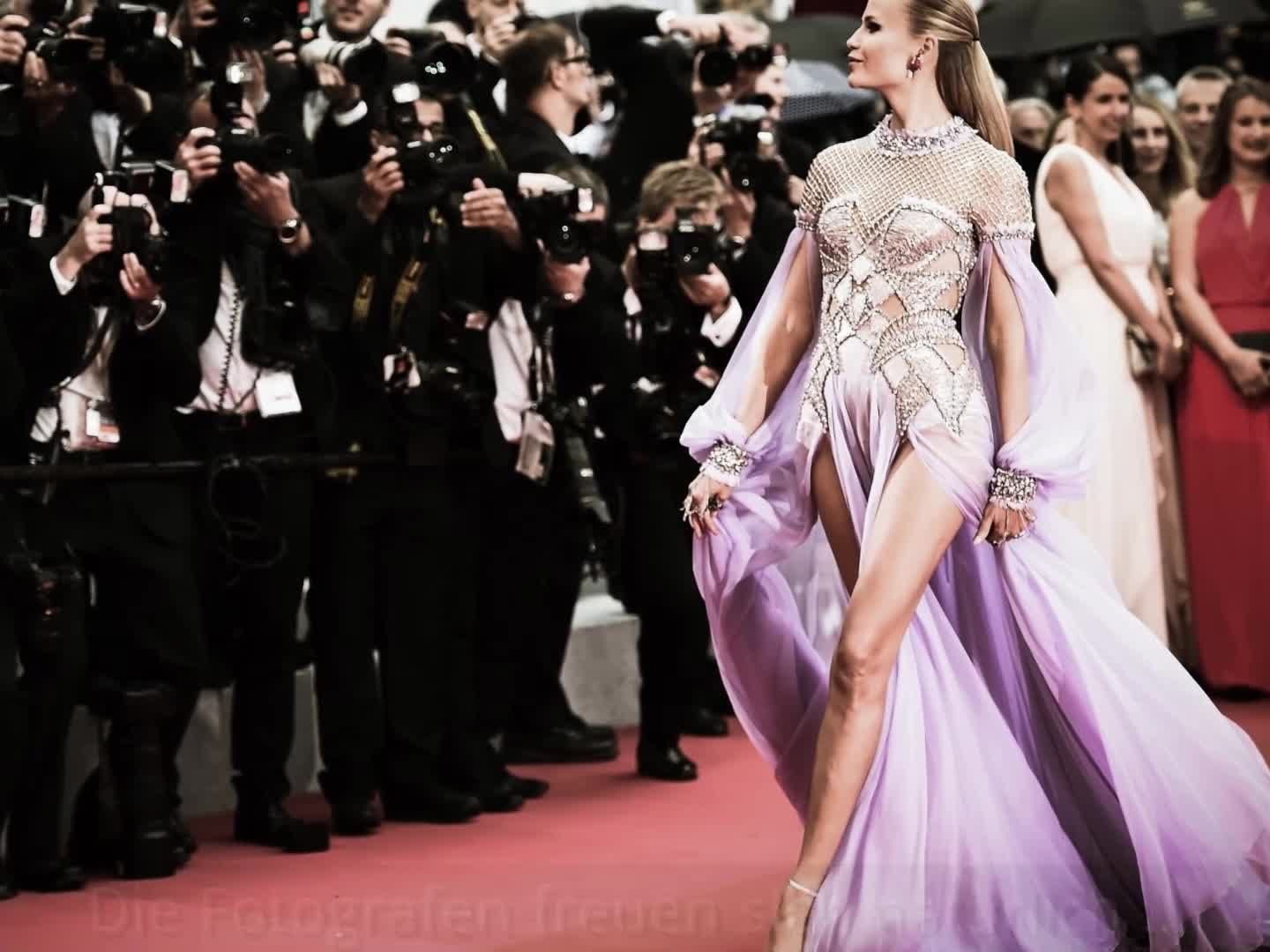 Natasha Poly ohne Unterwäsche auf dem Red Carpet?