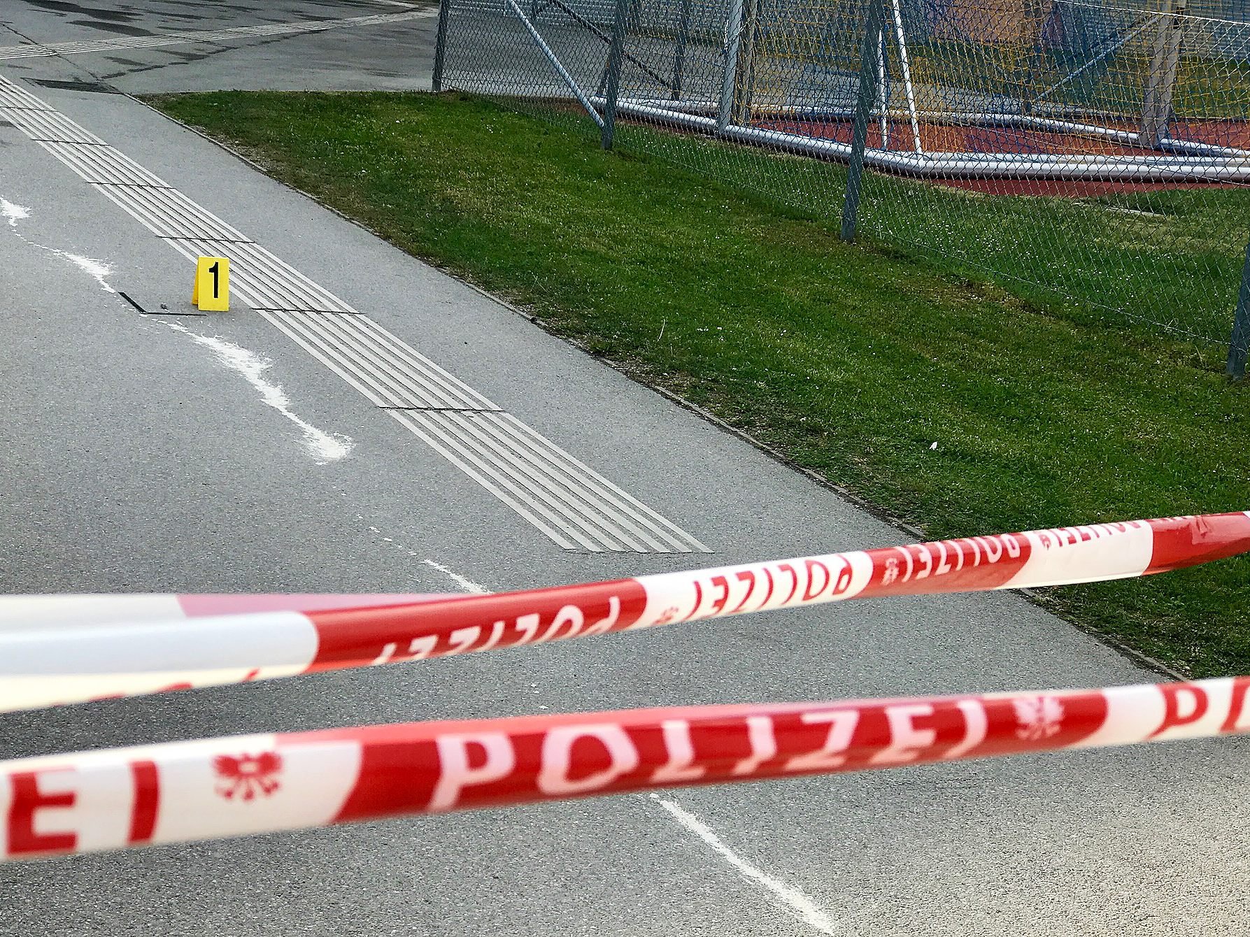Die Ermittlungen nach der Schussabgabe in Mistelbach dauern an. Die Ermittlungen nach der Schussabgabe in Mistelbach dauern an.