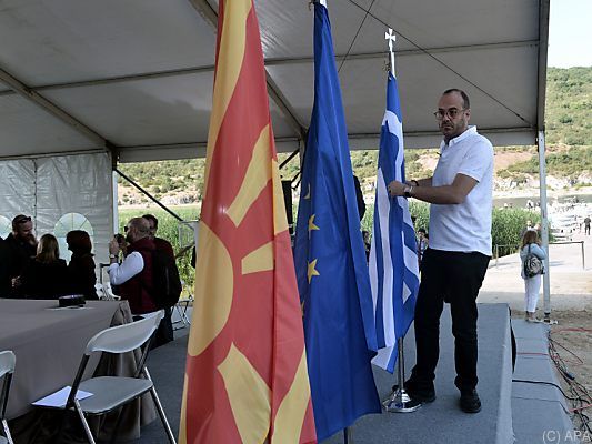 Die Lösung des Namensstreits scheint sich dem Ende zu nähern