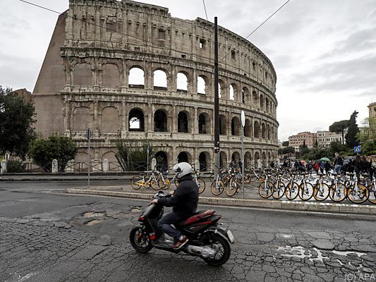 Üblicherweise vergeht sich niemand an dem alterwührdigen Bauwerk